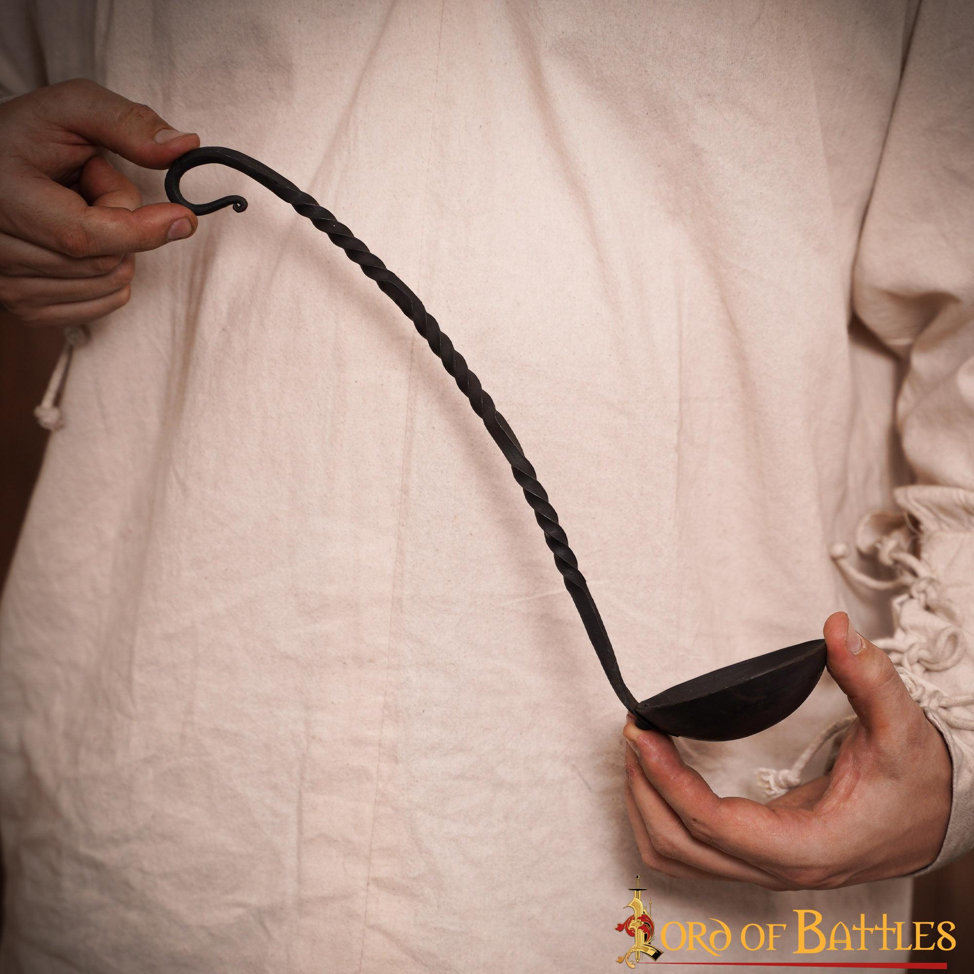 Imagen única de: Cazo de Hierro Medieval Vikingo Forjado a Mano Equipo de Campamento Funcional