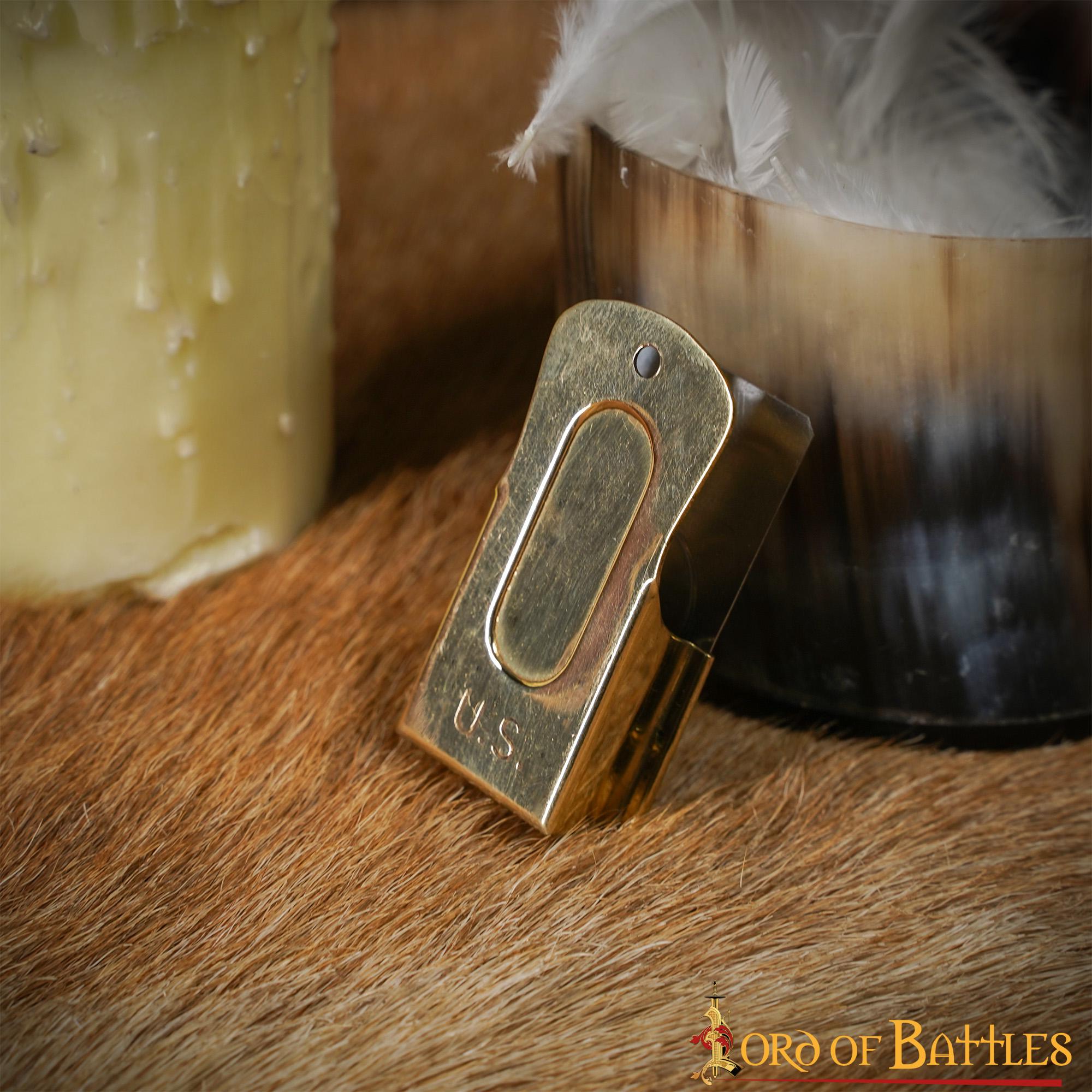 Imagen única de: Clicker del Día D de la Segunda Guerra Mundial Grabado en Ee.uu. - Réplica Auténtica de Latón para Coleccionistas de la Segunda Guerra Mundial