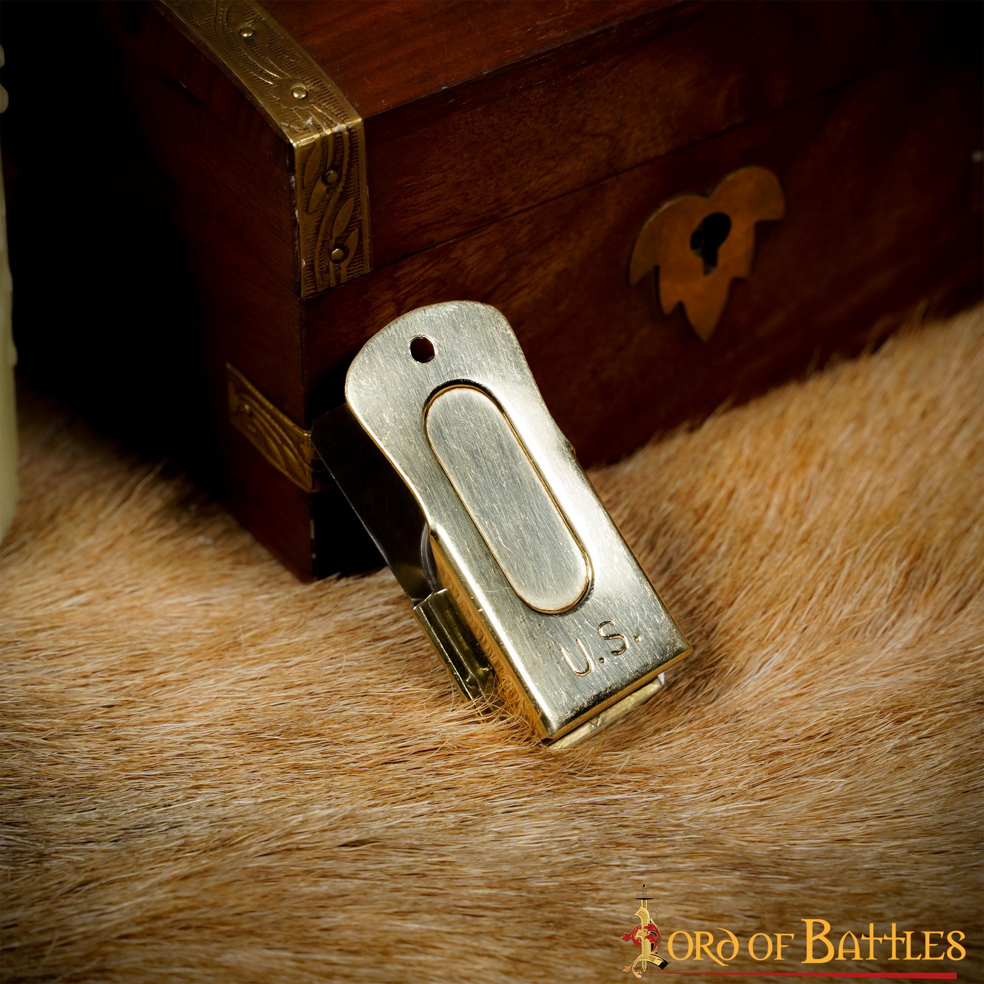 Imagen única de: Clicker del Día D de la Segunda Guerra Mundial Grabado en Ee.uu. - Réplica Auténtica de Latón para Coleccionistas de la Segunda Guerra Mundial