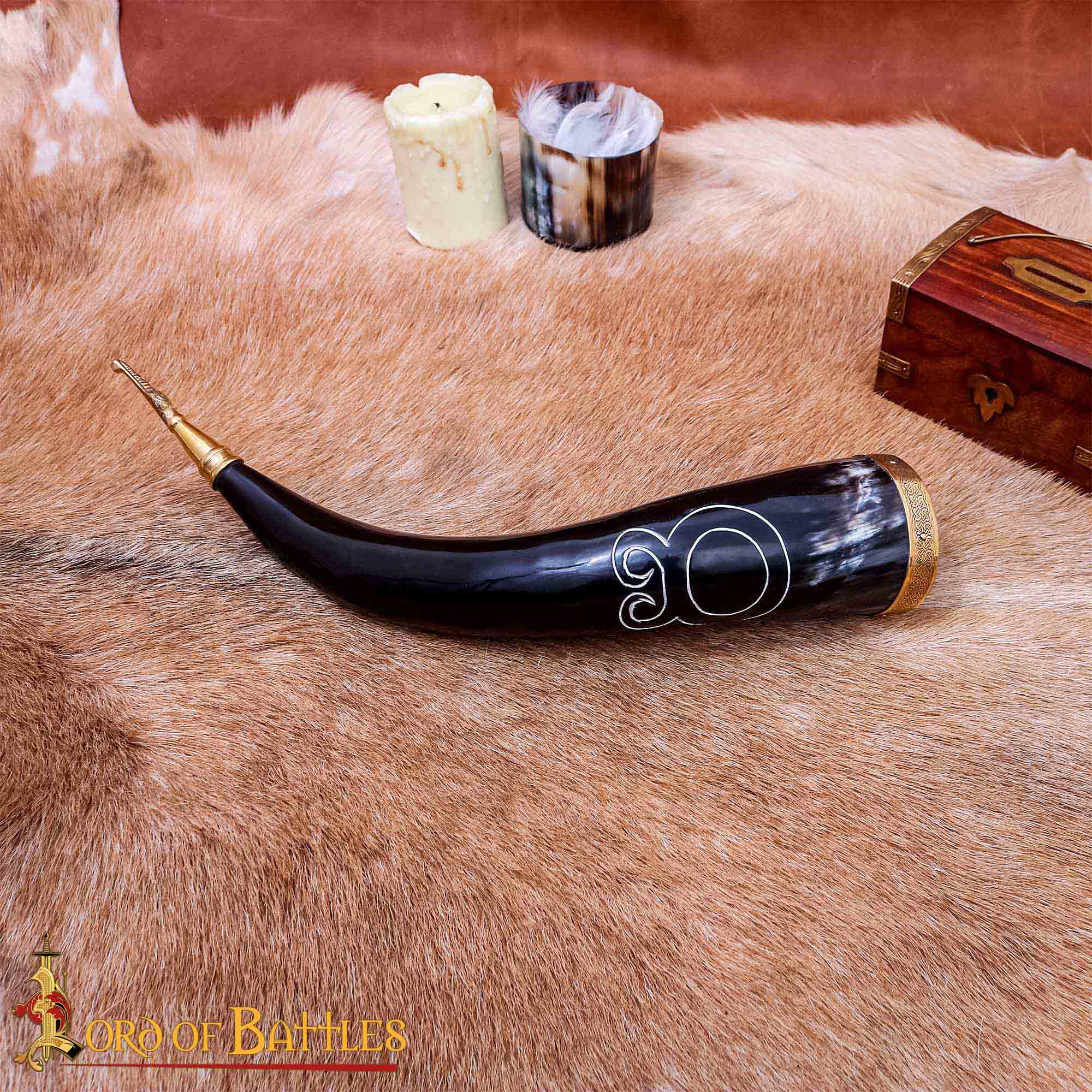 Imagen única de: Troll Cross Viking Drinking Horn 300 - 400 Ml con Accesorios de Latón Puro Hechos a Mano con Auténtico Cuerno de Buey