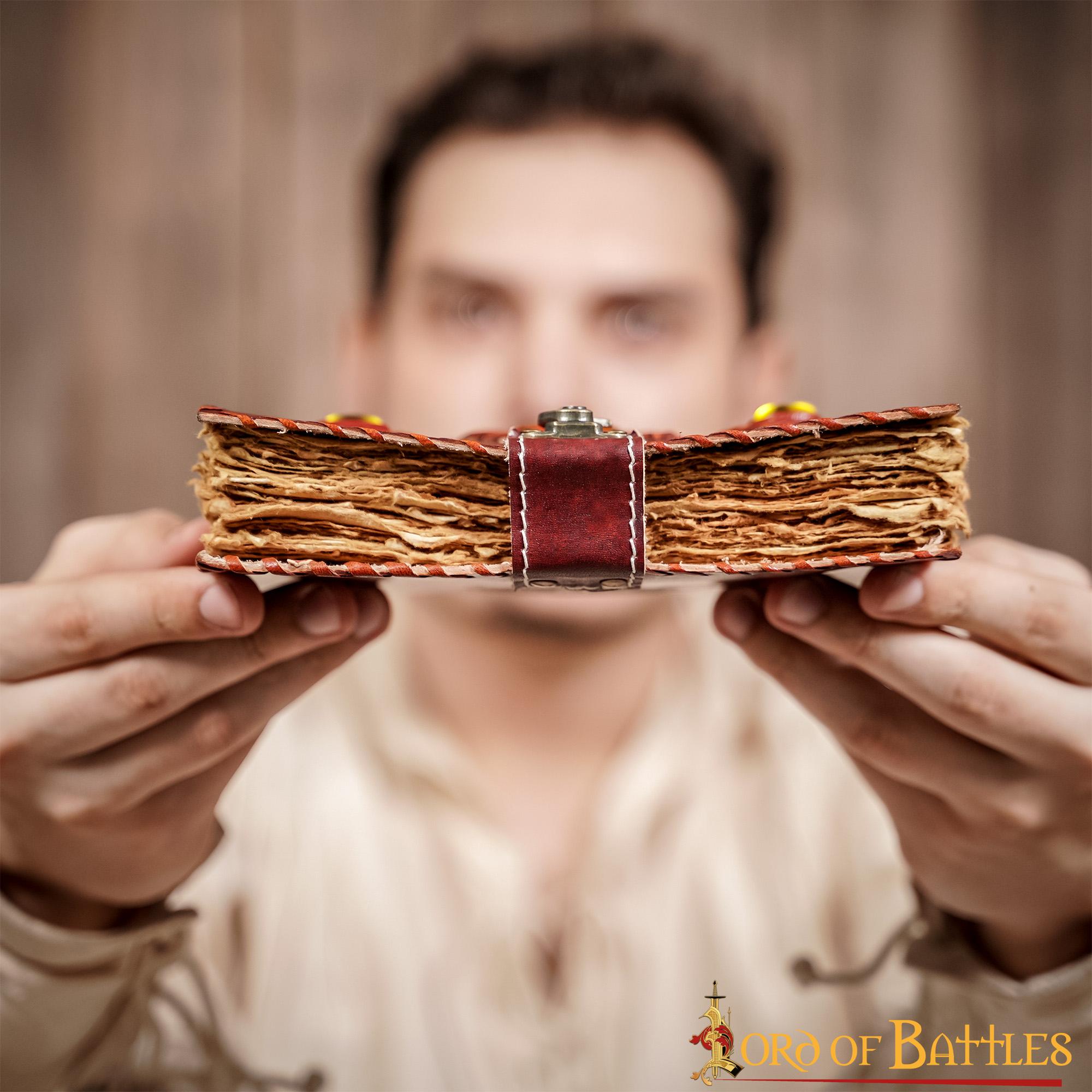 Imagen única de: Diario Medieval de Notas de Piel Auténtica Hecho a Mano