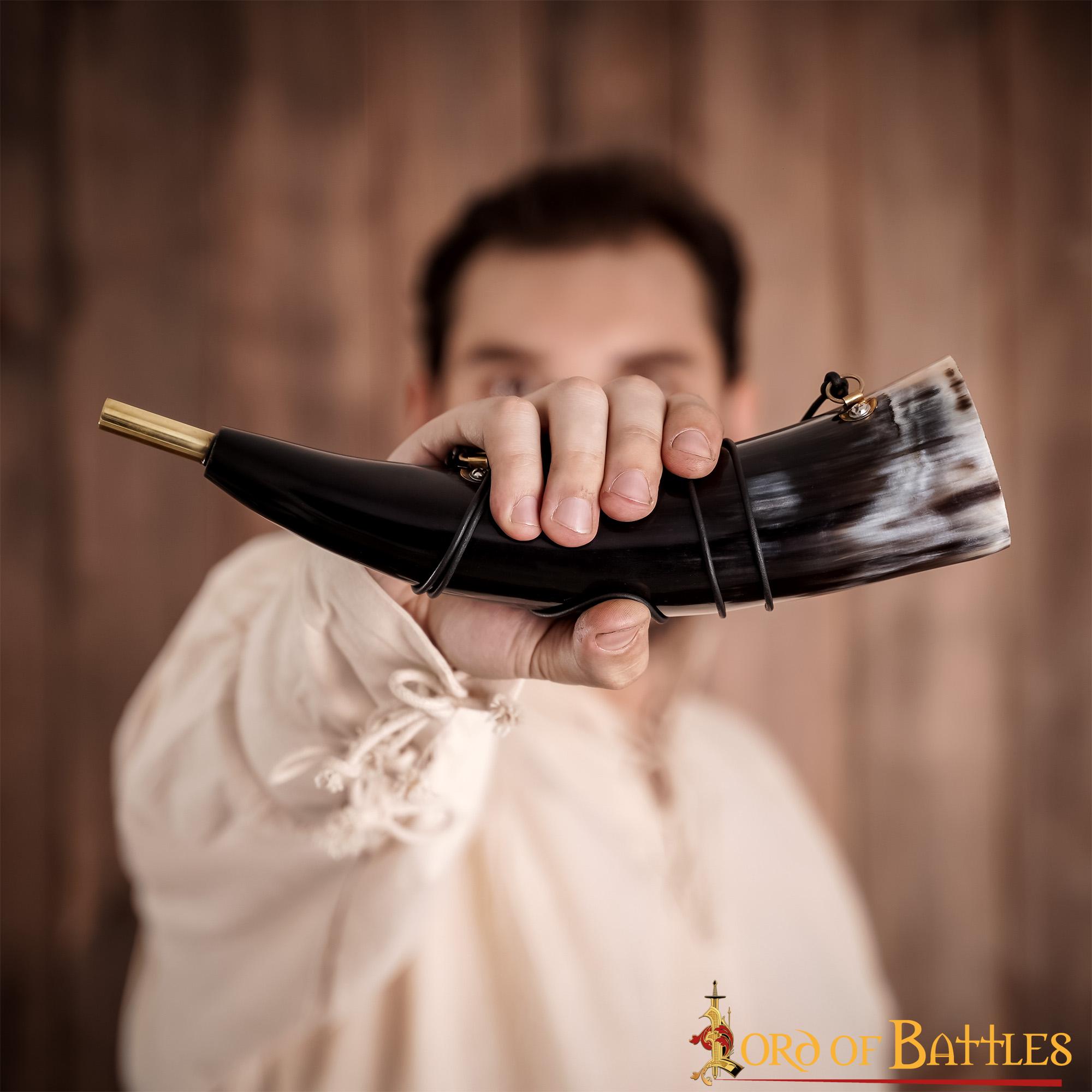 Imagen única de: Viking Blowing Horn - Bocina de Buey de Origen Ético con Boquilla de Latón