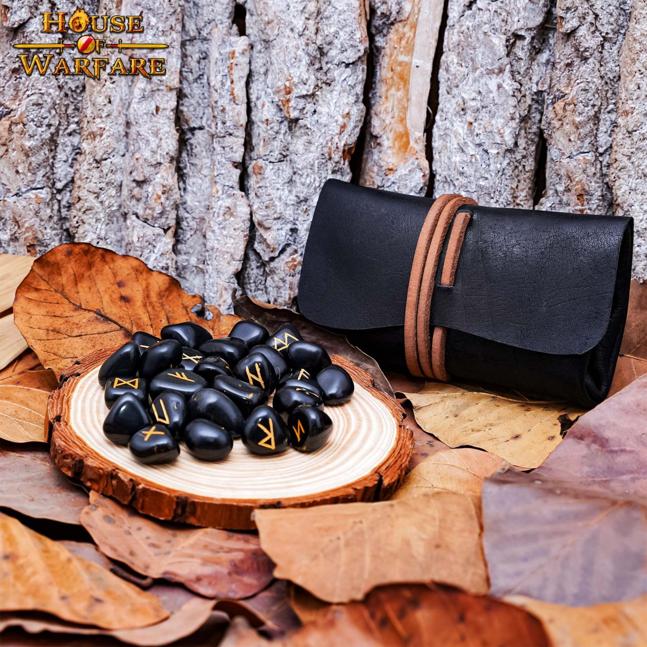Imagen única de: Juego de Piedras Rúnicas Vikingas con Estuche de Cuero Negro - Adivinación y Estrategia Nórdica