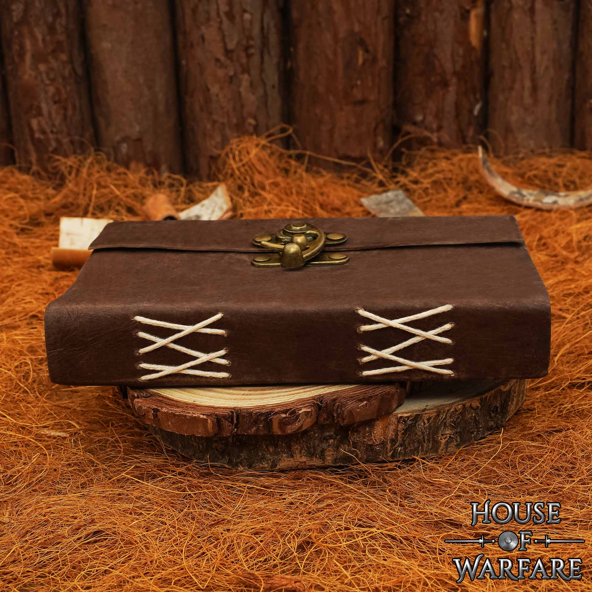 Imagen única de: Diario Medieval de Cuero con Cerradura Diario Artesanal de Cuero Auténtico