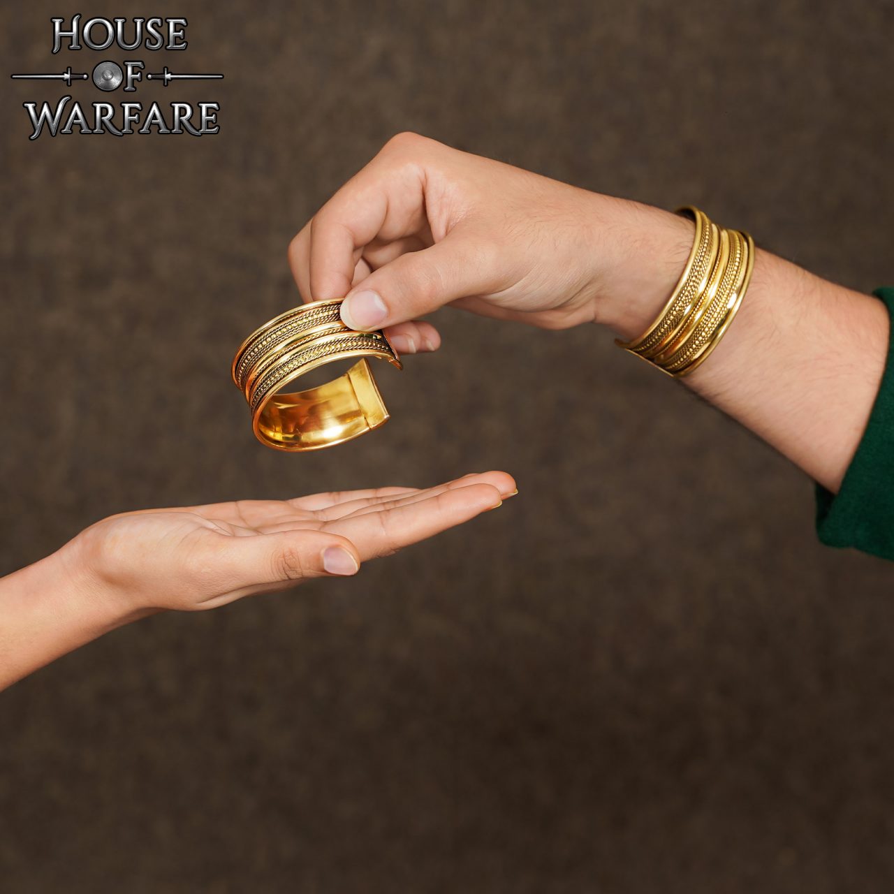 Imagen única de: Pulsera Medieval de Latón Macizo Fantasía