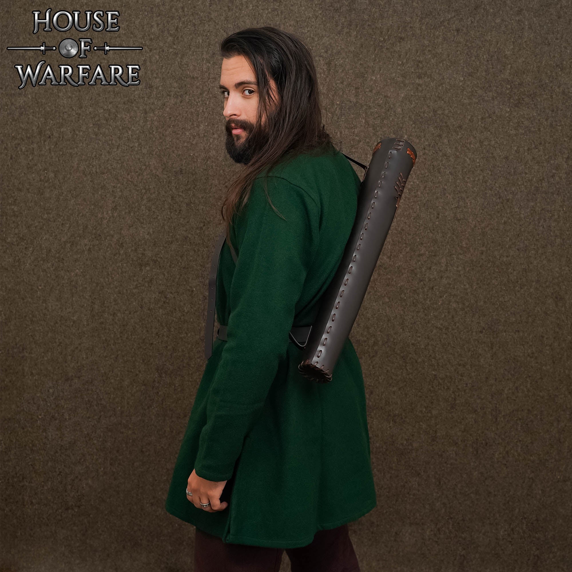 Imagen única de: Carcaj Trasero Medieval de Cuero - Equipo de Tiro con Arco Hecho a Mano