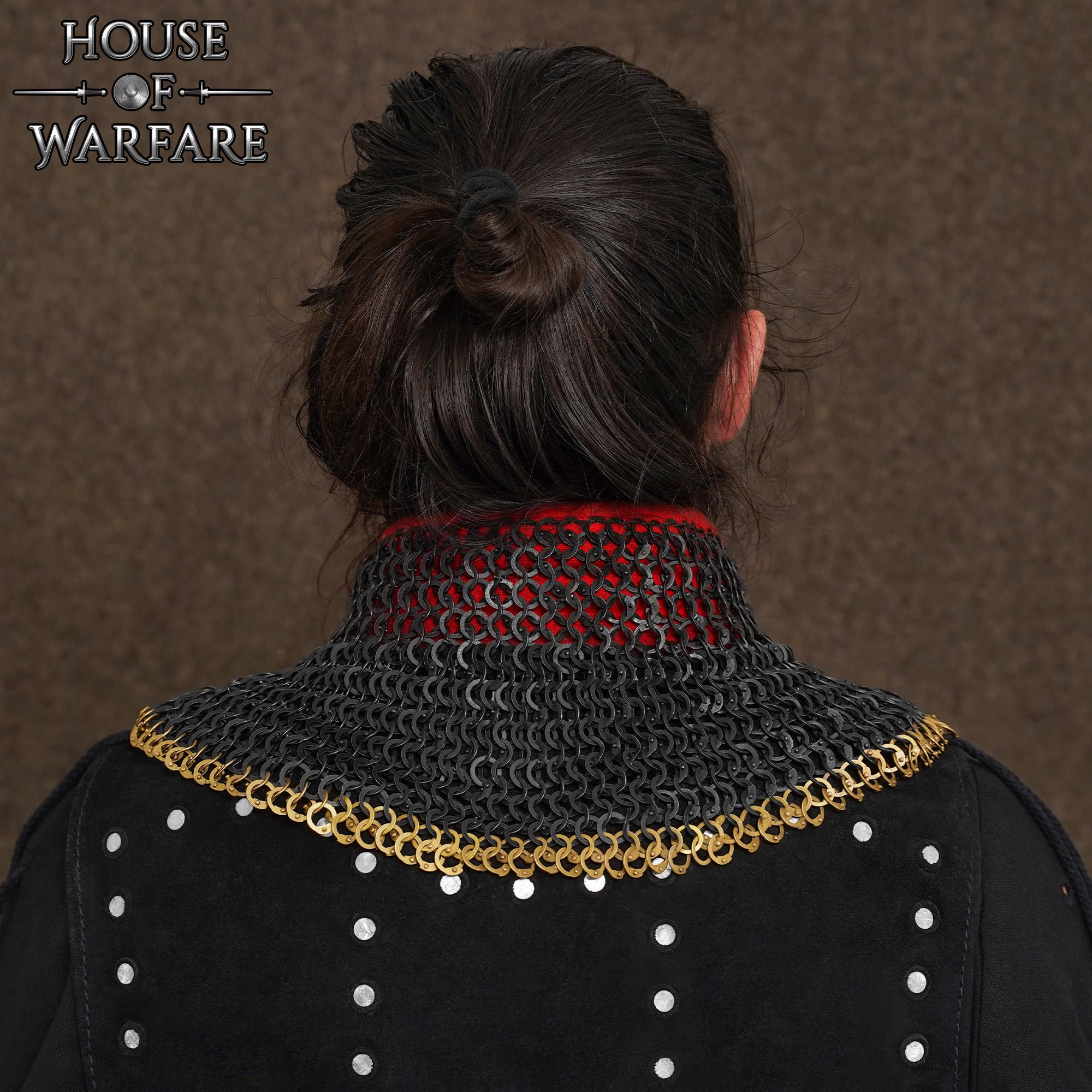 Cota de Malla Estándar "the Red Knight Gorget" - Anilla Plana Remachada de 9 Mm - Hebillas de Latón Macizo, Forro Acolchado, Resistente Forro Acolchado Rojo - Ideal para Combate en Escenarios y Recreaciones - Discontinued - Imagen 5