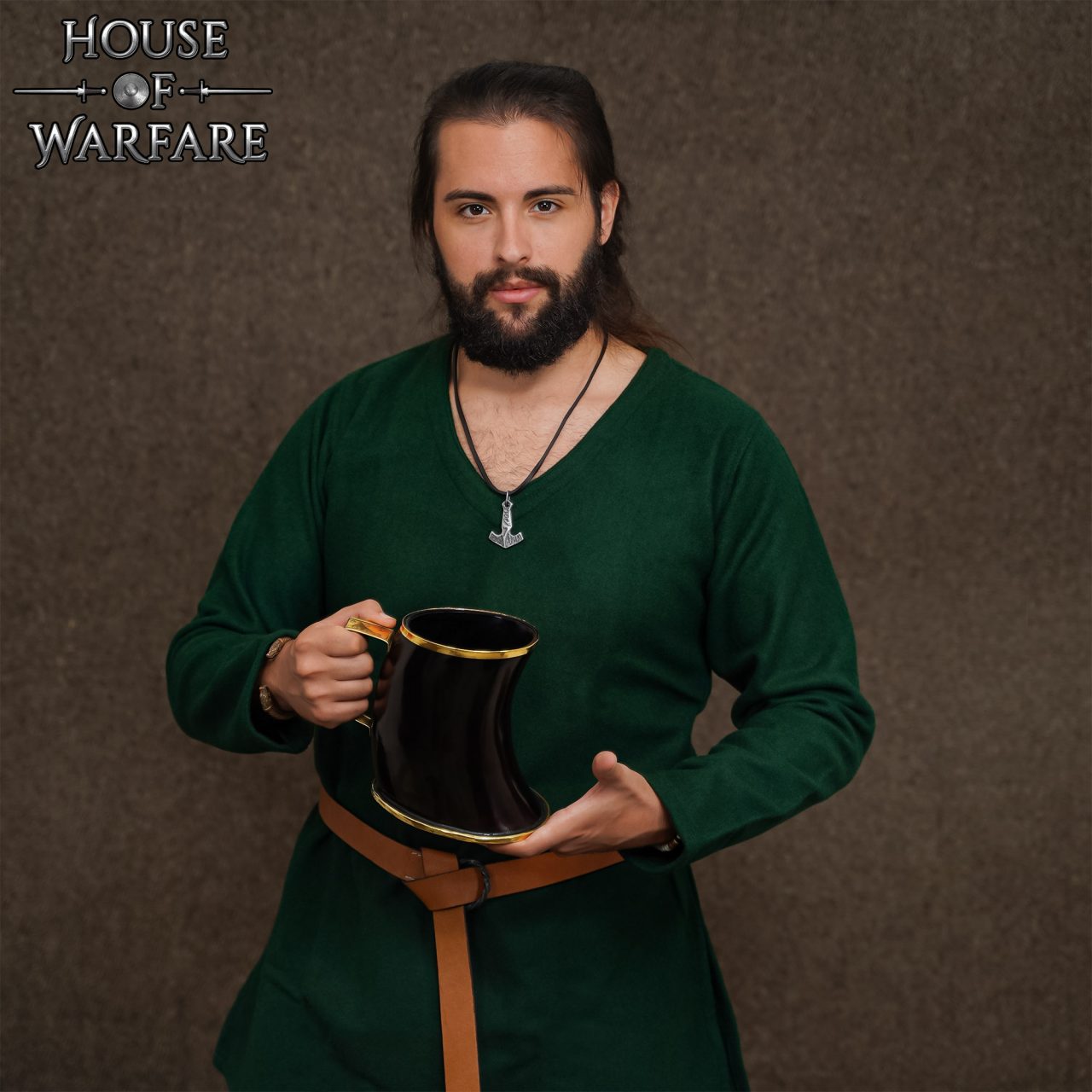 Imagen única de: Jarra de Cuerno de Buey Estilo Vikingo con Borde de Latón Hecha a Mano