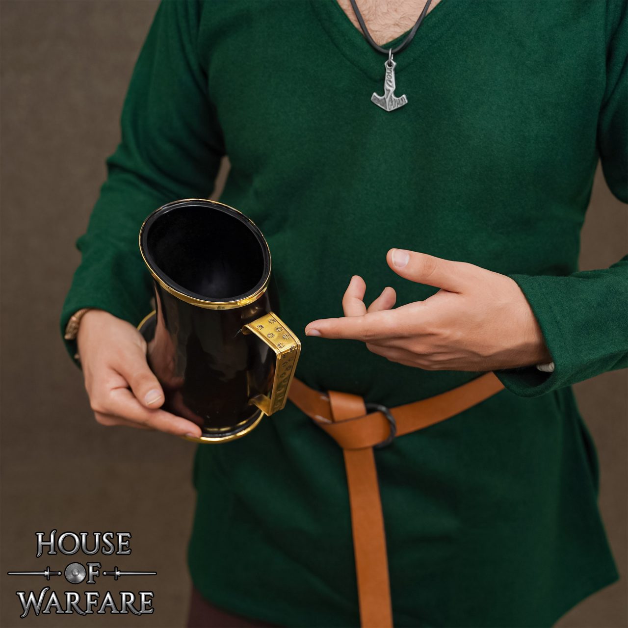 Imagen única de: Jarra de Cuerno de Buey Estilo Vikingo con Borde de Latón Hecha a Mano