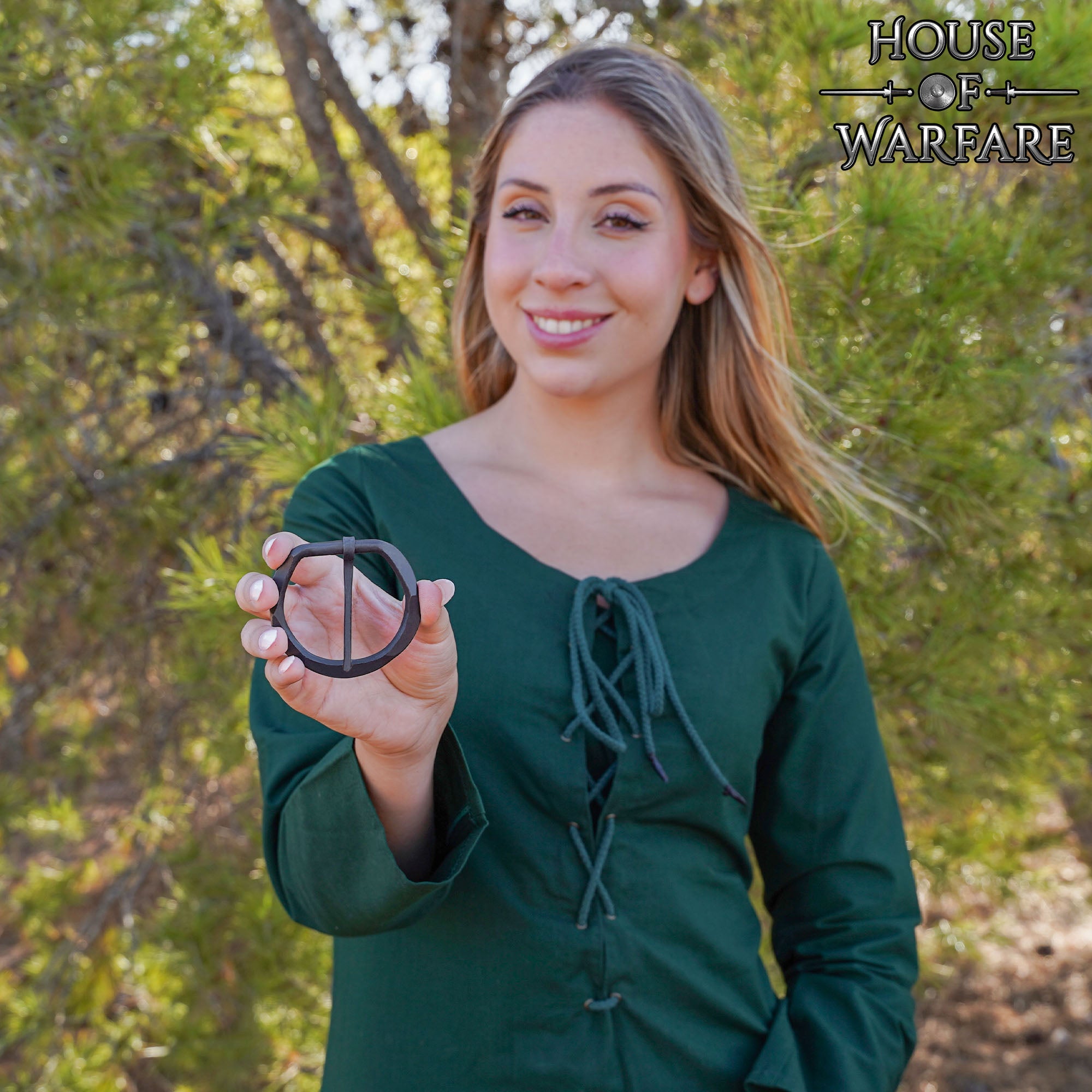 Imagen única de: Hebilla Medieval Forjada a Mano para Cinturones Medievales de Fantasía