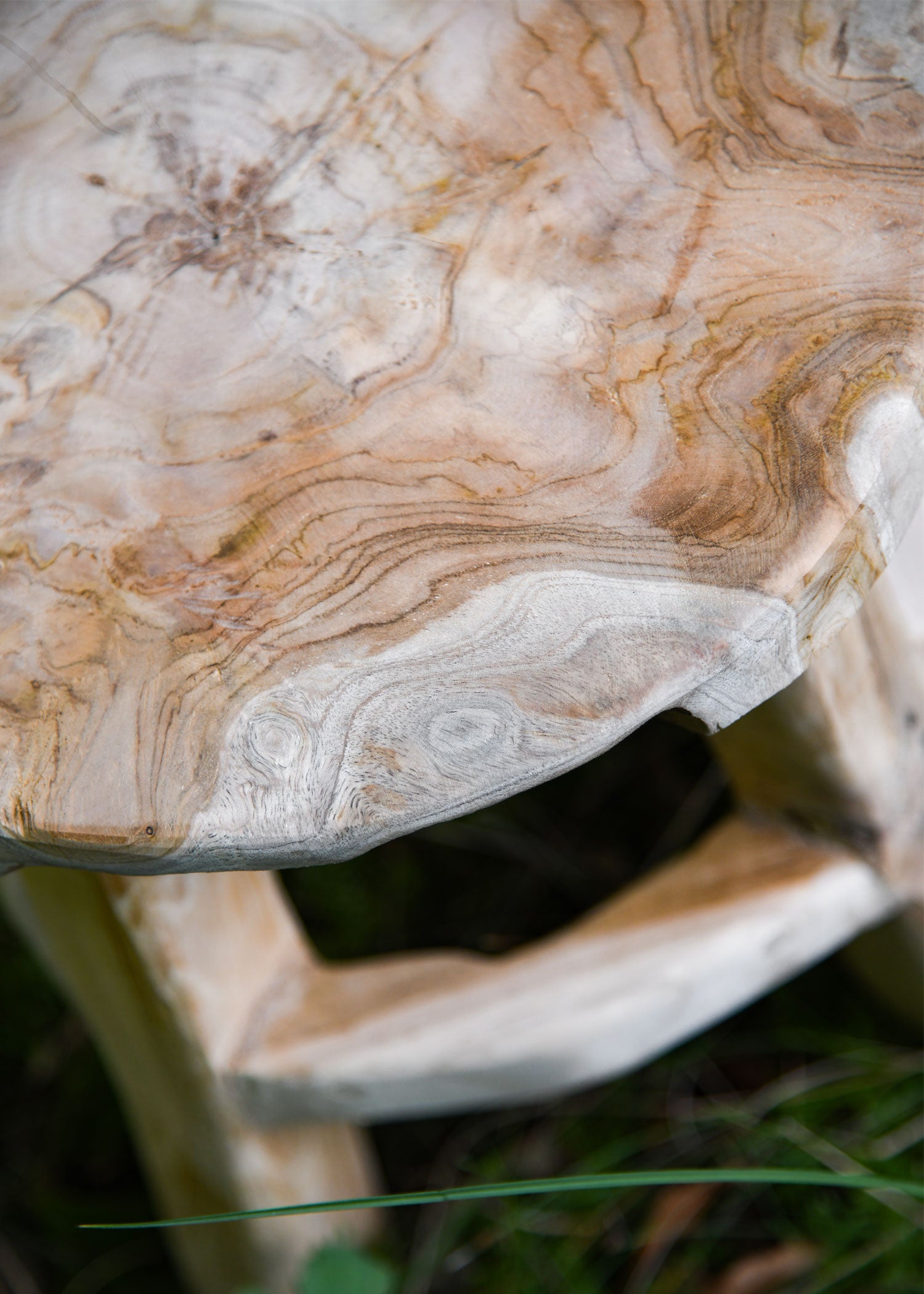 Imagen única de: Taburete Pequeño De Madera De Aprox. 31 Cm De Altura.