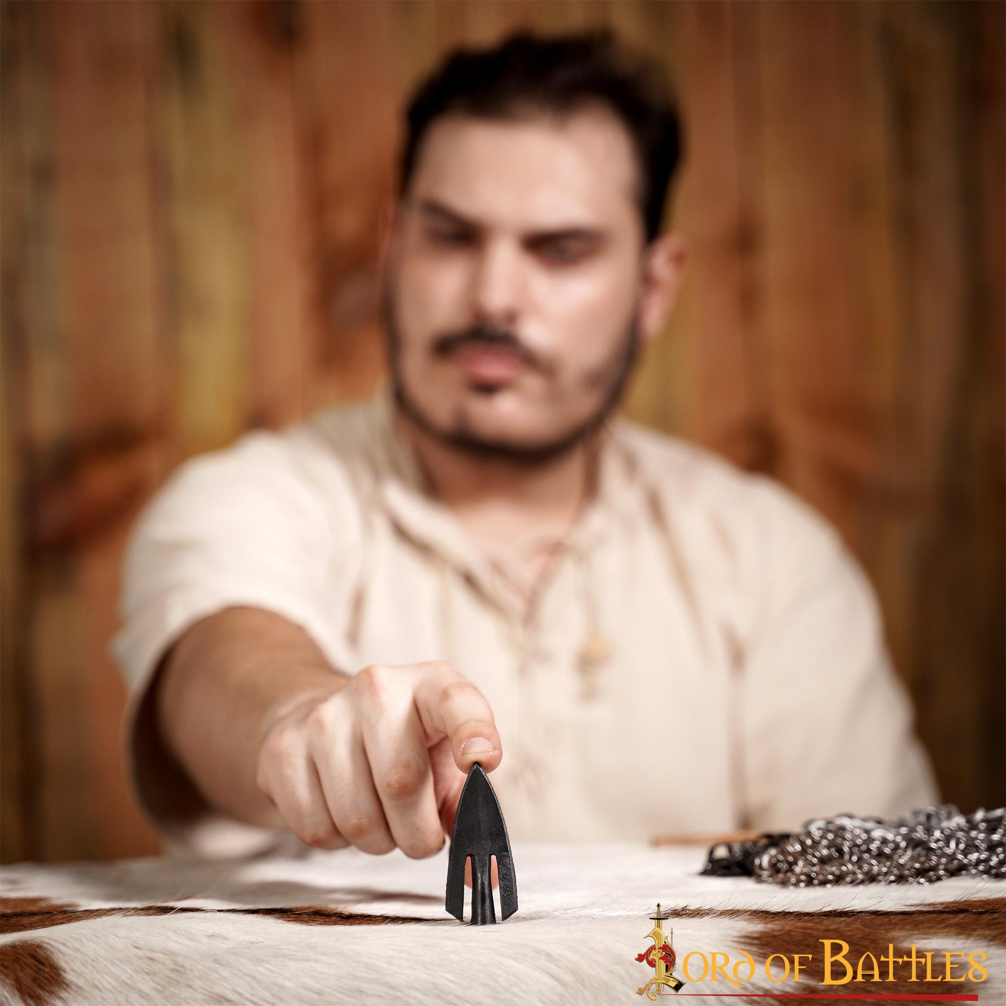 Imagen única de: Punta de Flecha Medieval de Cola de Golondrina Forjada a Mano en Hierro