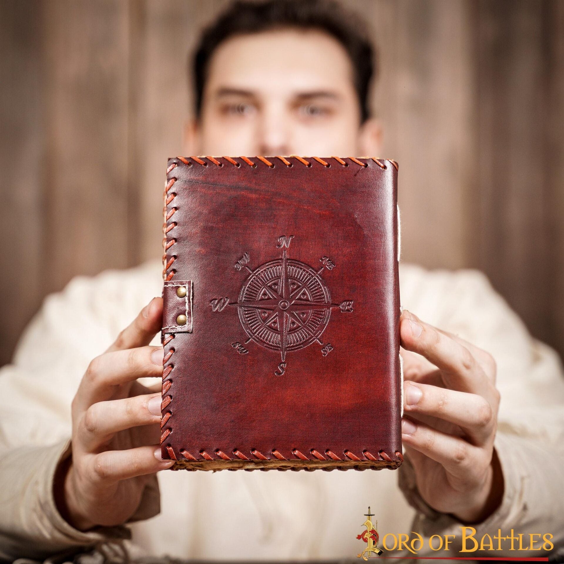 Imagen única de: Diario Medieval de Notas de Piel Auténtica Hecho a Mano