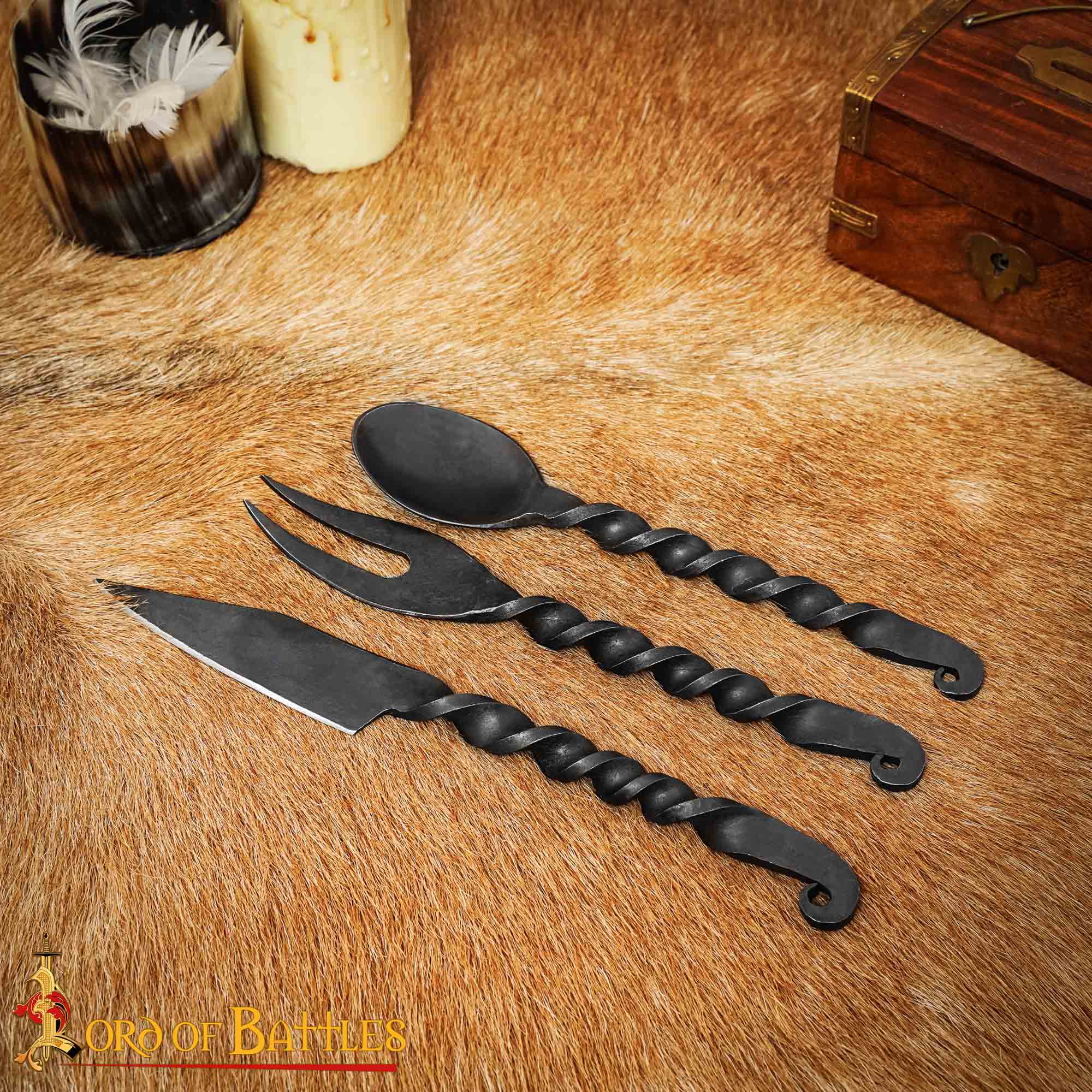 Imagen única de: Juego de Cubiertos Medievales Forjados a Mano Cuchara, Tenedor y Cuchillo