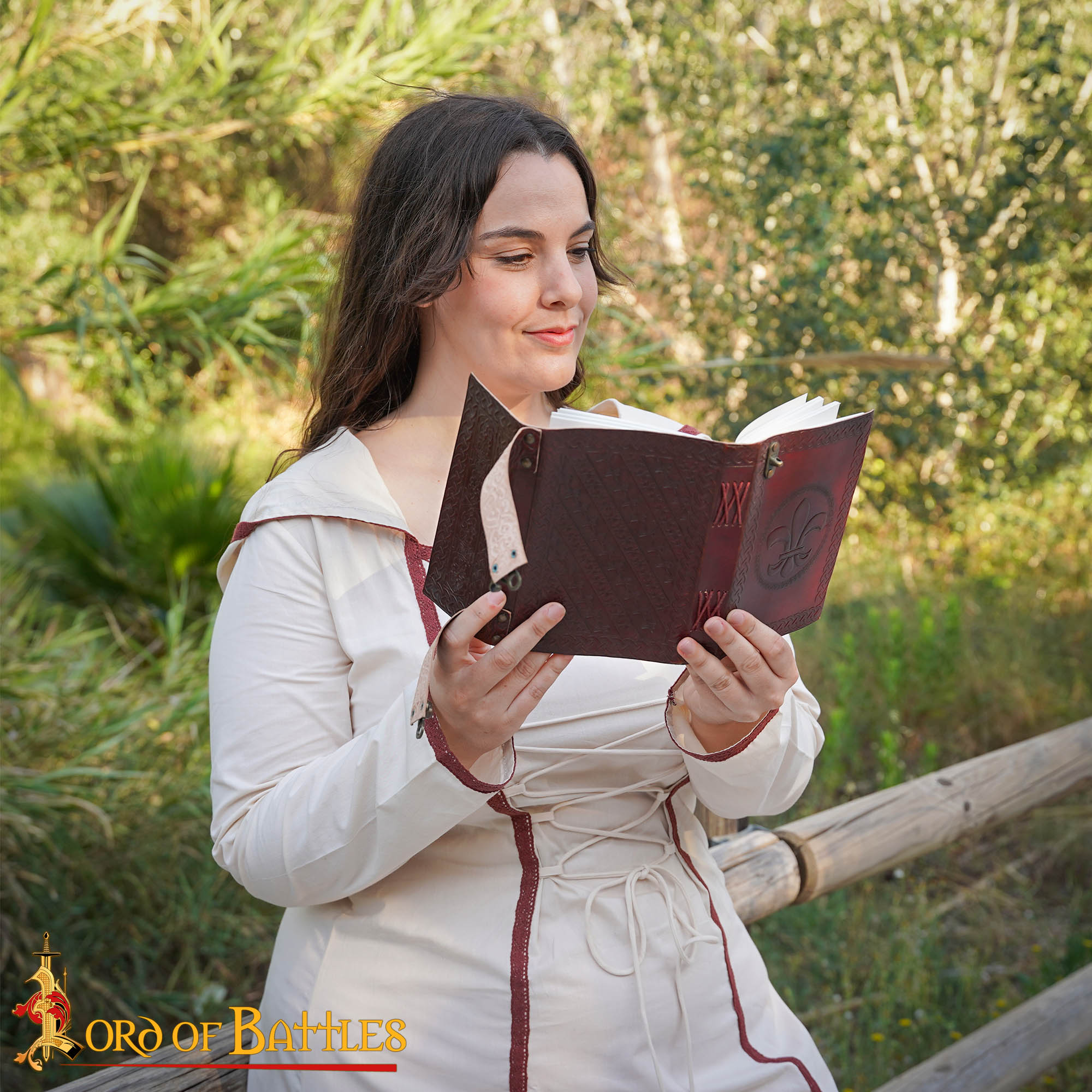 Imagen única de: Diario Fleur de Lys de Piel Auténtica con Candado