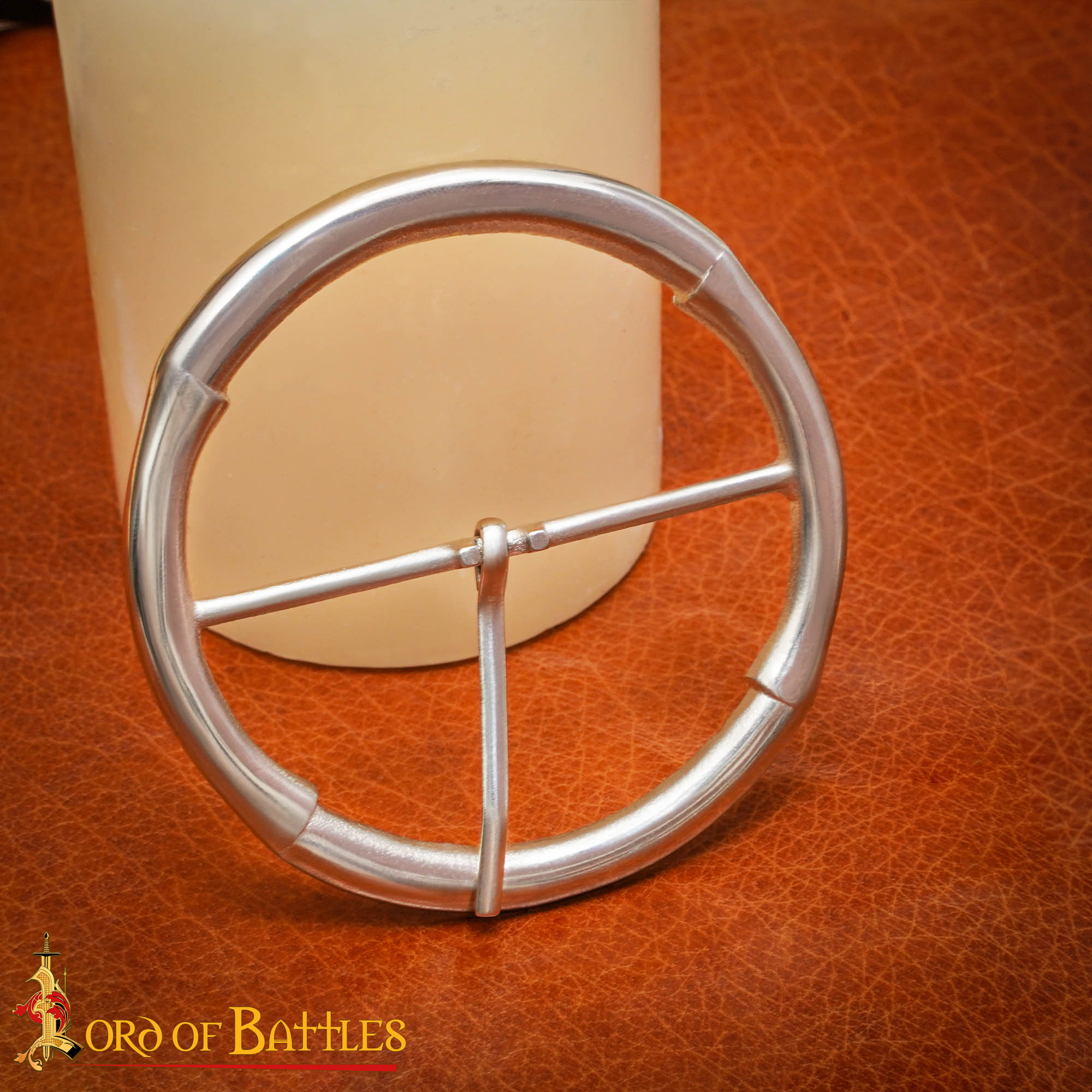 Imagen única de: Hebilla Medieval Redonda de Acero 3,25 Pulgadas