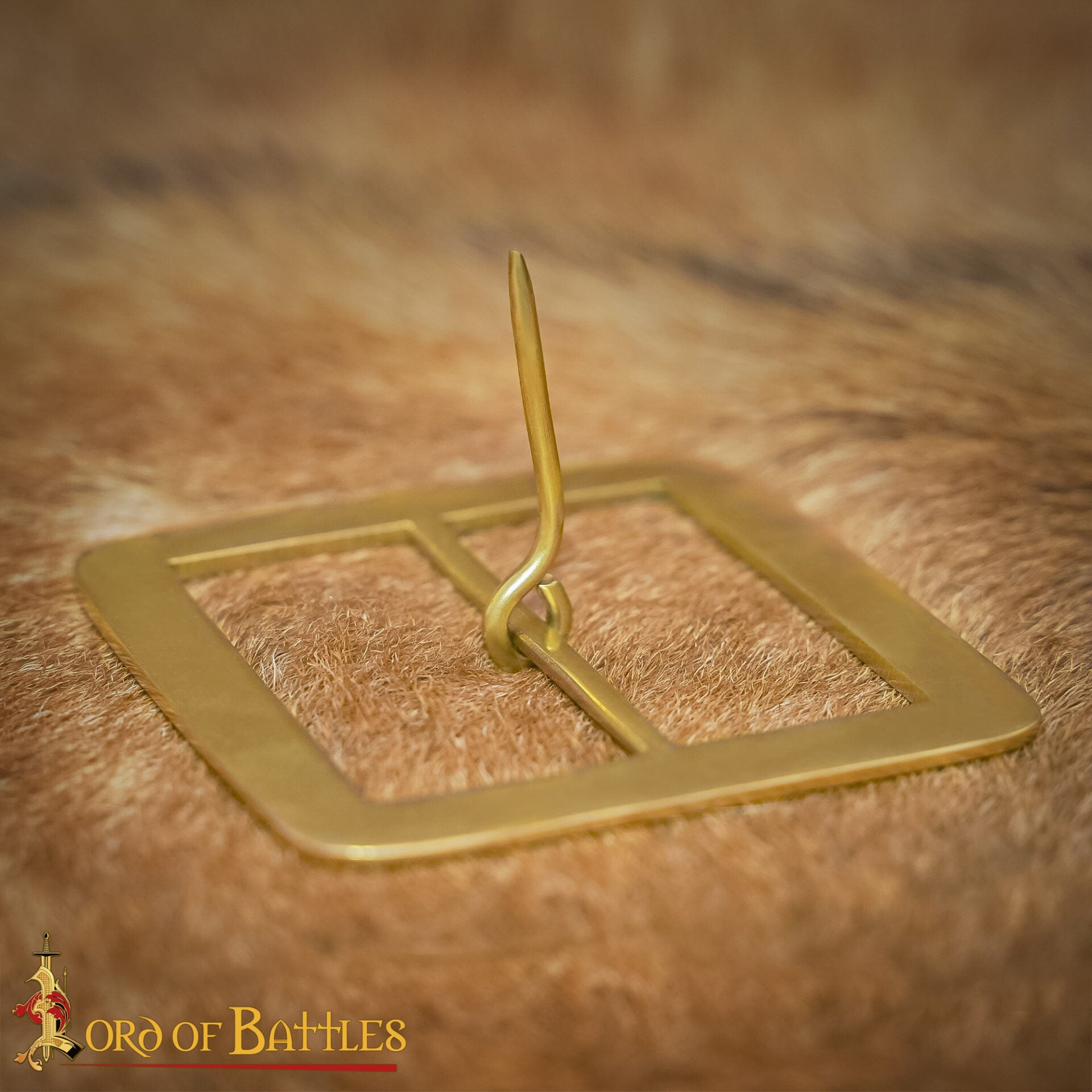 Imagen única de: Hebilla Cuadrada Medieval de Latón Macizo - 3.6" para Cinturones Anchos de Cuero y Accesorios de Disfraces