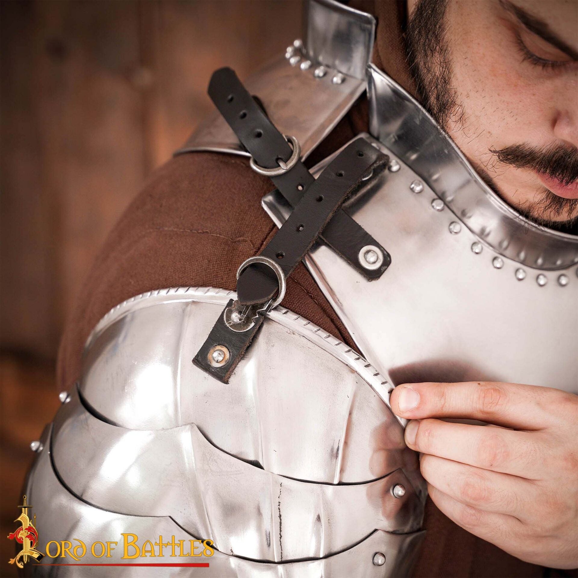 Imagen única de: Armadura de Placas Knightly Gorget
