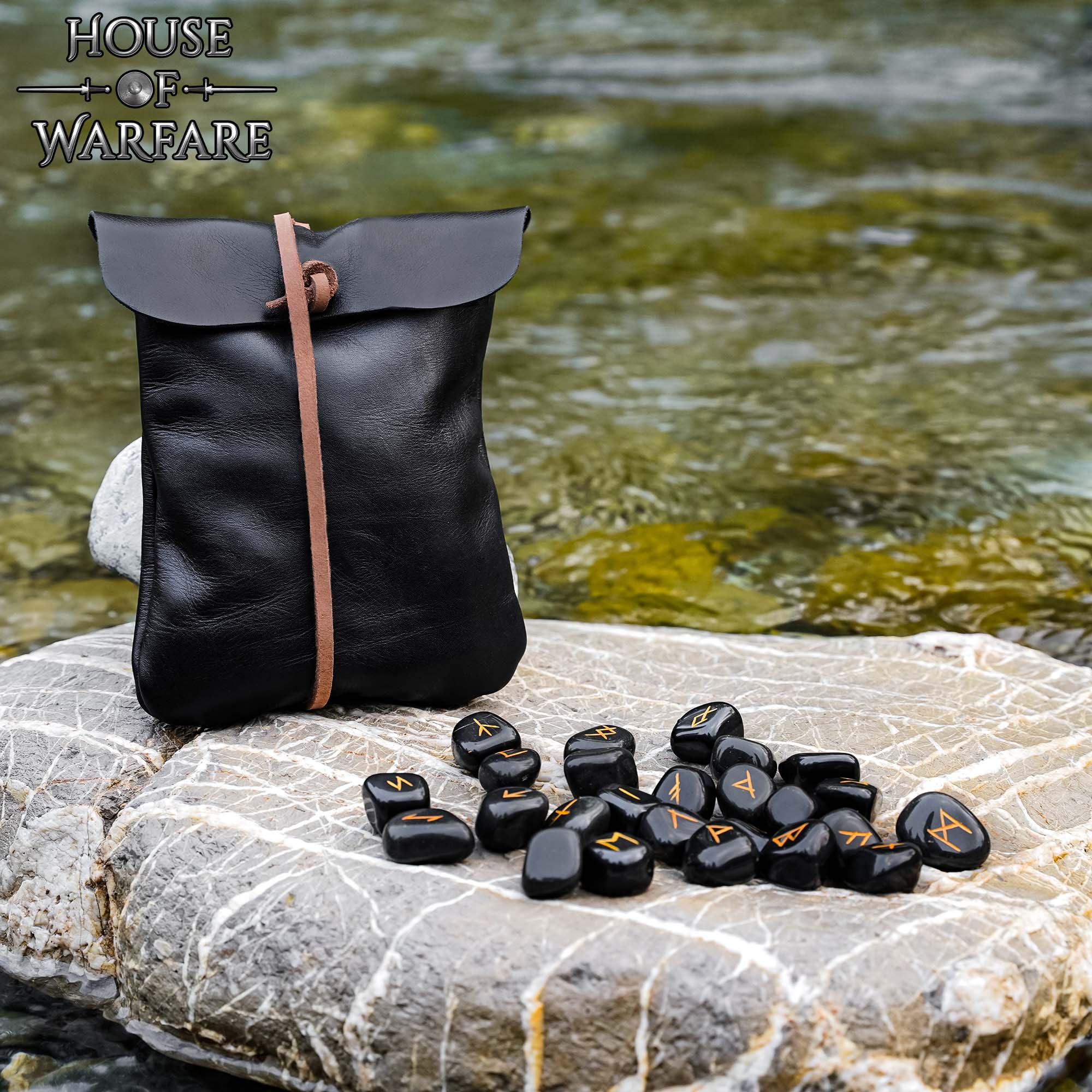 Imagen única de: Juego de Piedras Rúnicas Vikingas con Estuche de Cuero Negro - Adivinación y Estrategia Nórdica