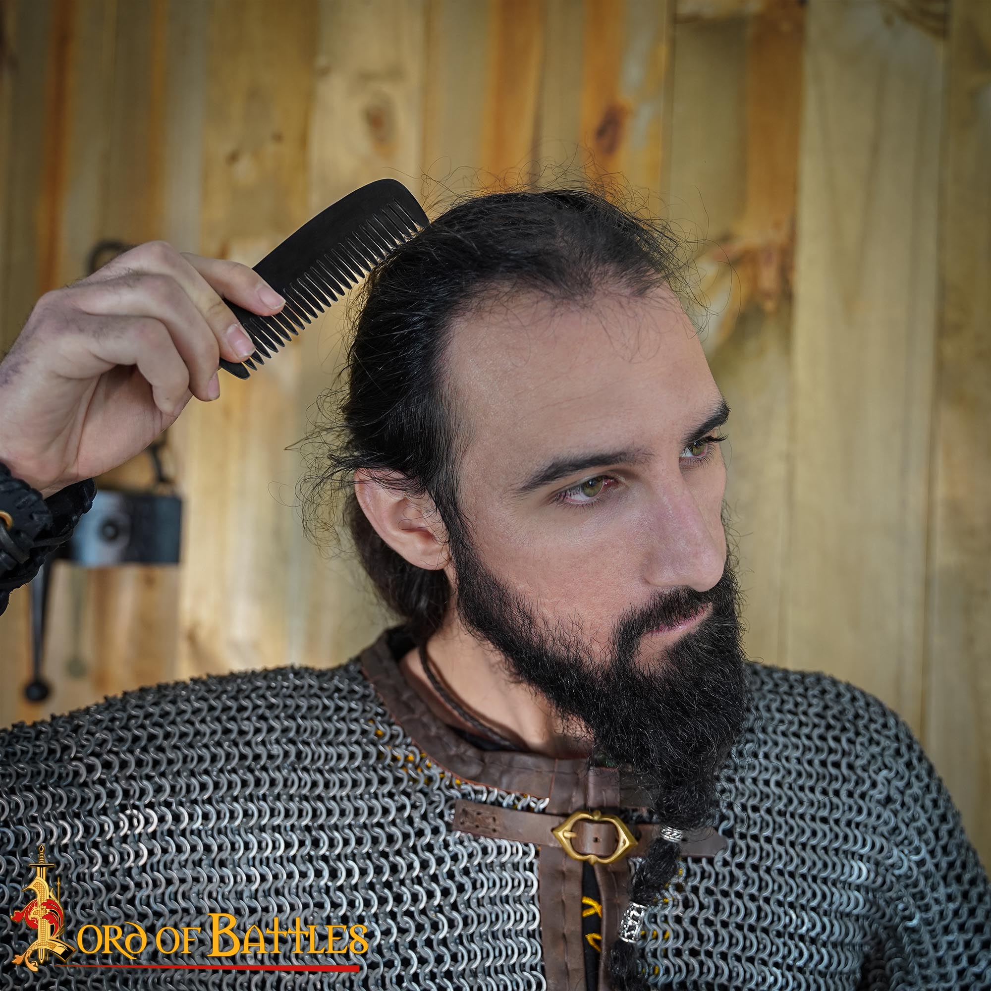 Imagen única de: Peine de Cuerno de Buey Estilo Vikingo - Herramienta de Aseo Artesanal de 5 Pulgadas | Acabado Pulido