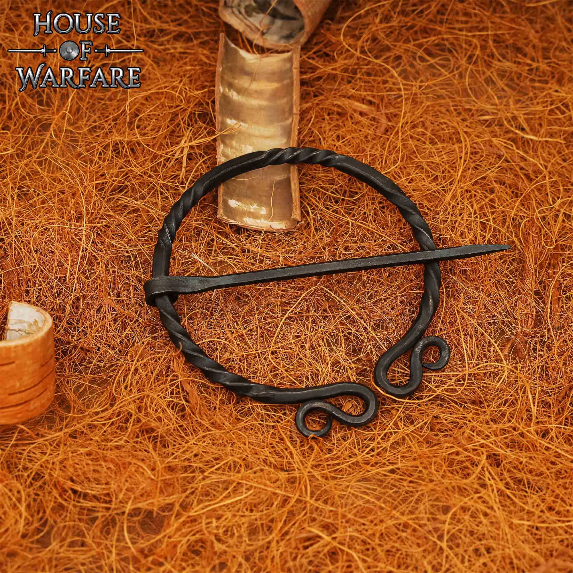 Imagen única de: Broche Vikingo de Hierro Forjado a Mano - Alfiler de Capa Medieval - Accesorio de Sujeción Nórdico Auténtico