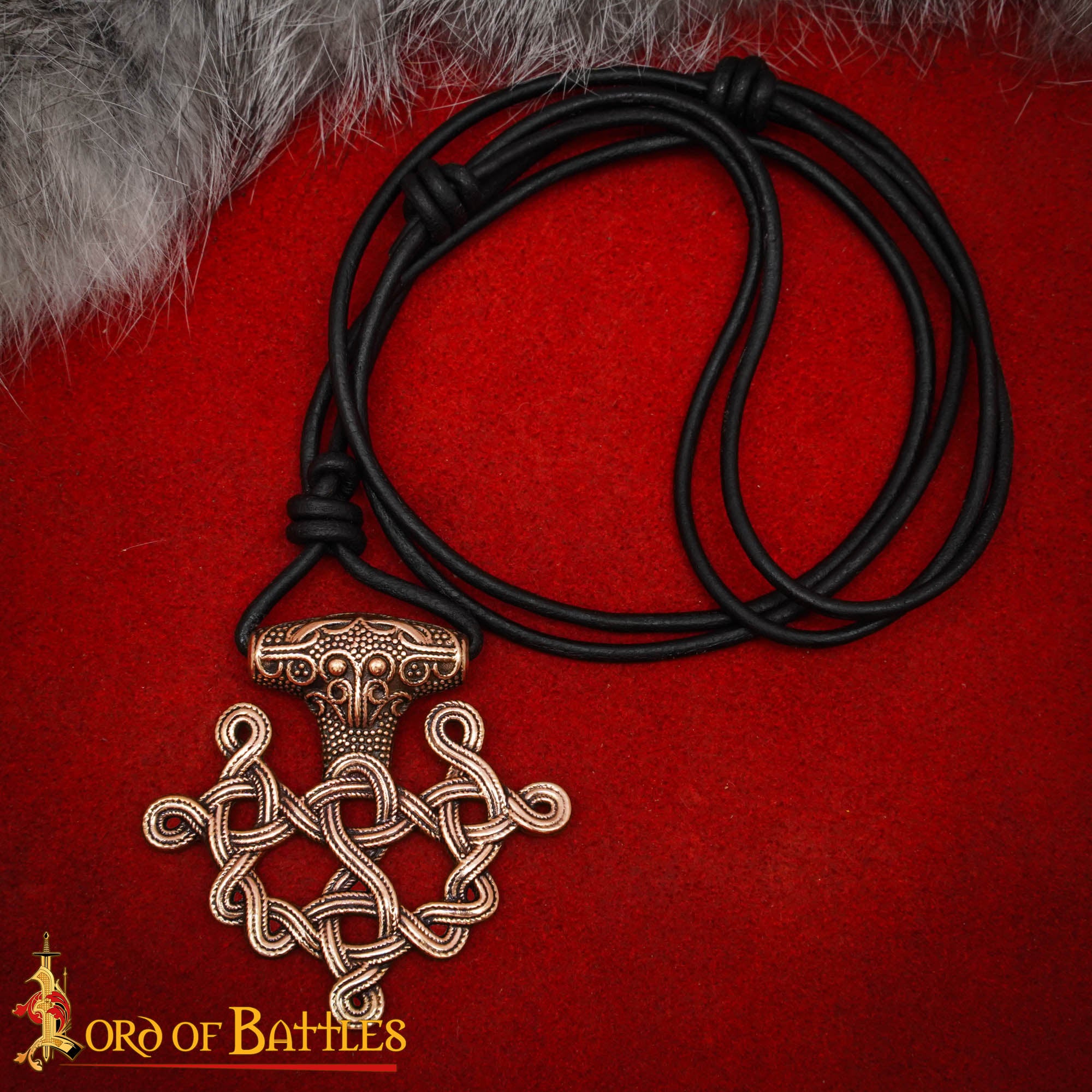 Imagen única de: Colgante Cruz Vikinga Hiddensee Bronce Macizo con Cordón de Cuero | Diseño Nórdico del Siglo Ix