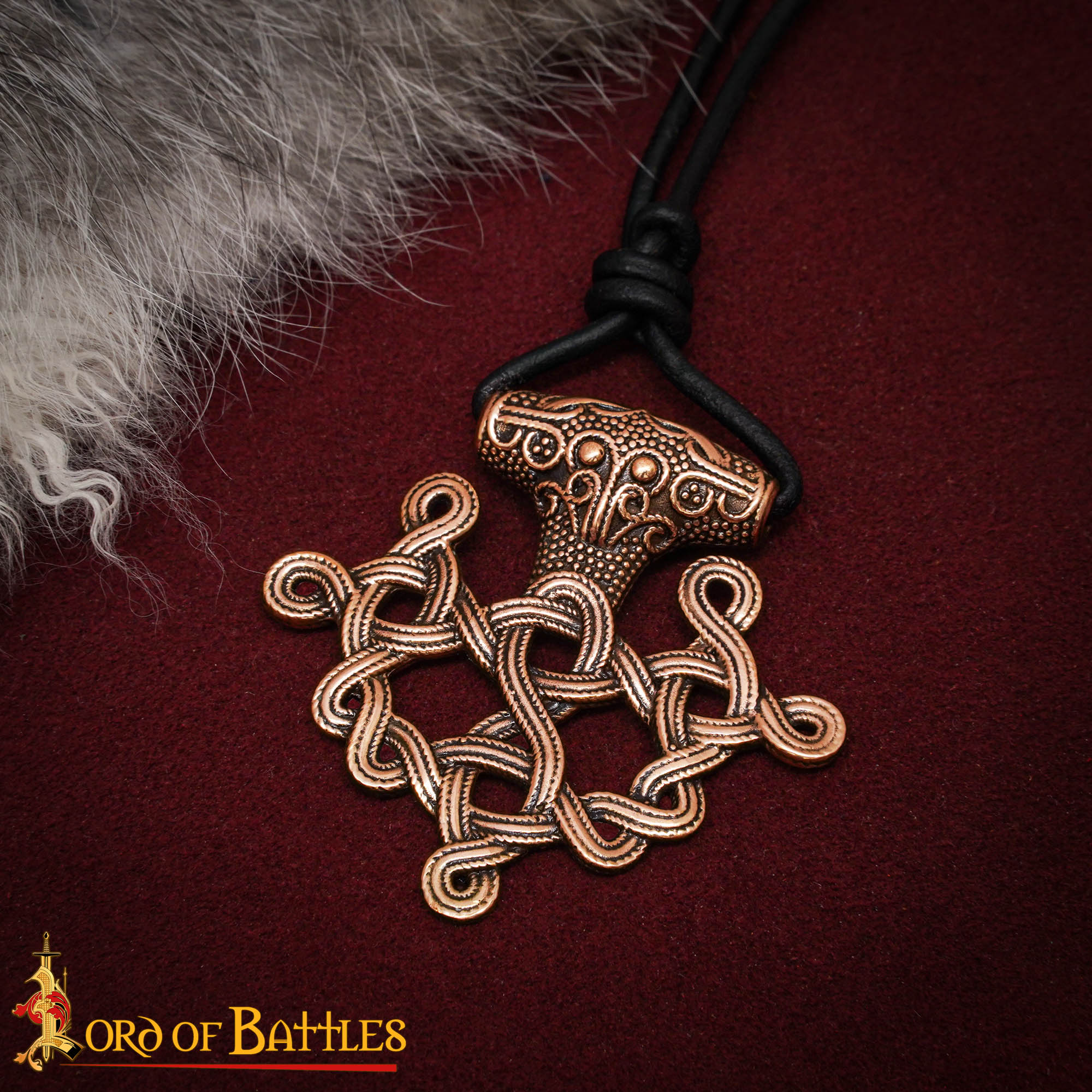 Imagen única de: Colgante Cruz Vikinga Hiddensee Bronce Macizo con Cordón de Cuero | Diseño Nórdico del Siglo Ix