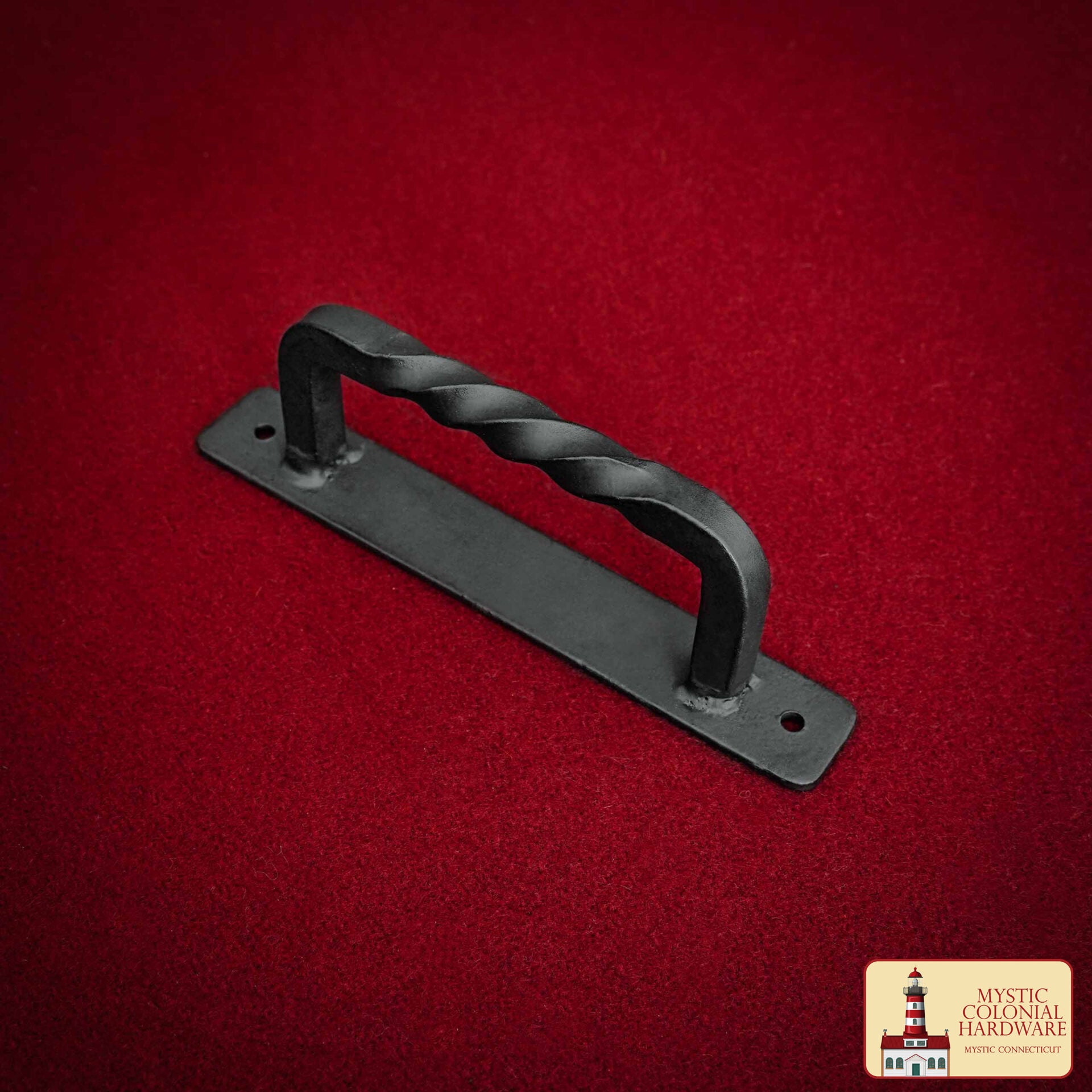 Imagen única de: Tirador de Puerta de Castillo Medieval, Hierro Macizo Forjado a Mano Ennegrecido Al Aceite, 16,2 Cm