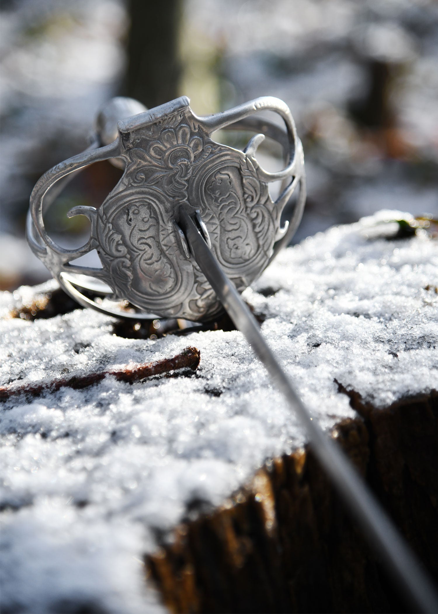 Imagen única de: Espada De Cesta Mortuoria, Adecuada Para Espectáculo De Combate, Categoría-B