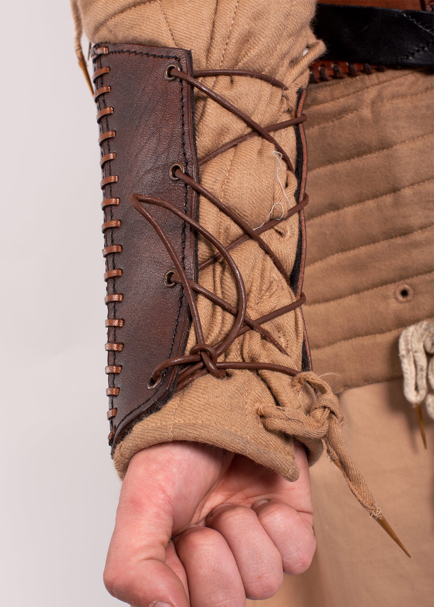 Imagen única de: Brazales Squire, Marrón, Par