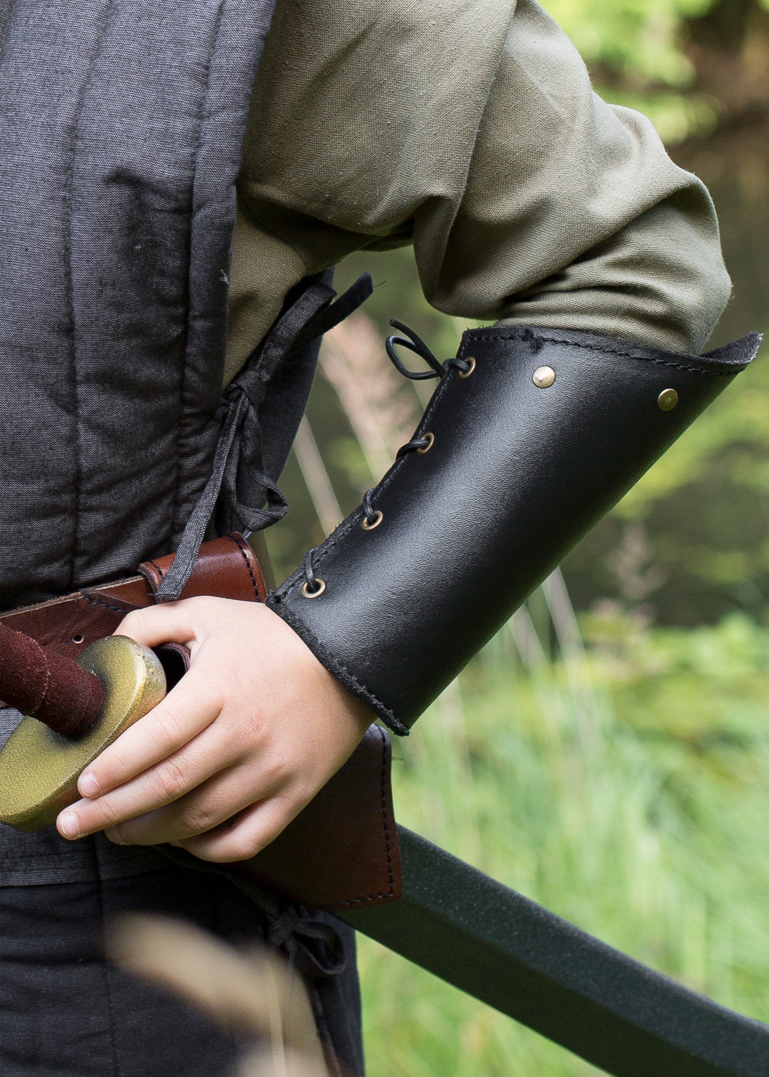 Imagen única de: Brazaletes De Cuero Rfb, Par