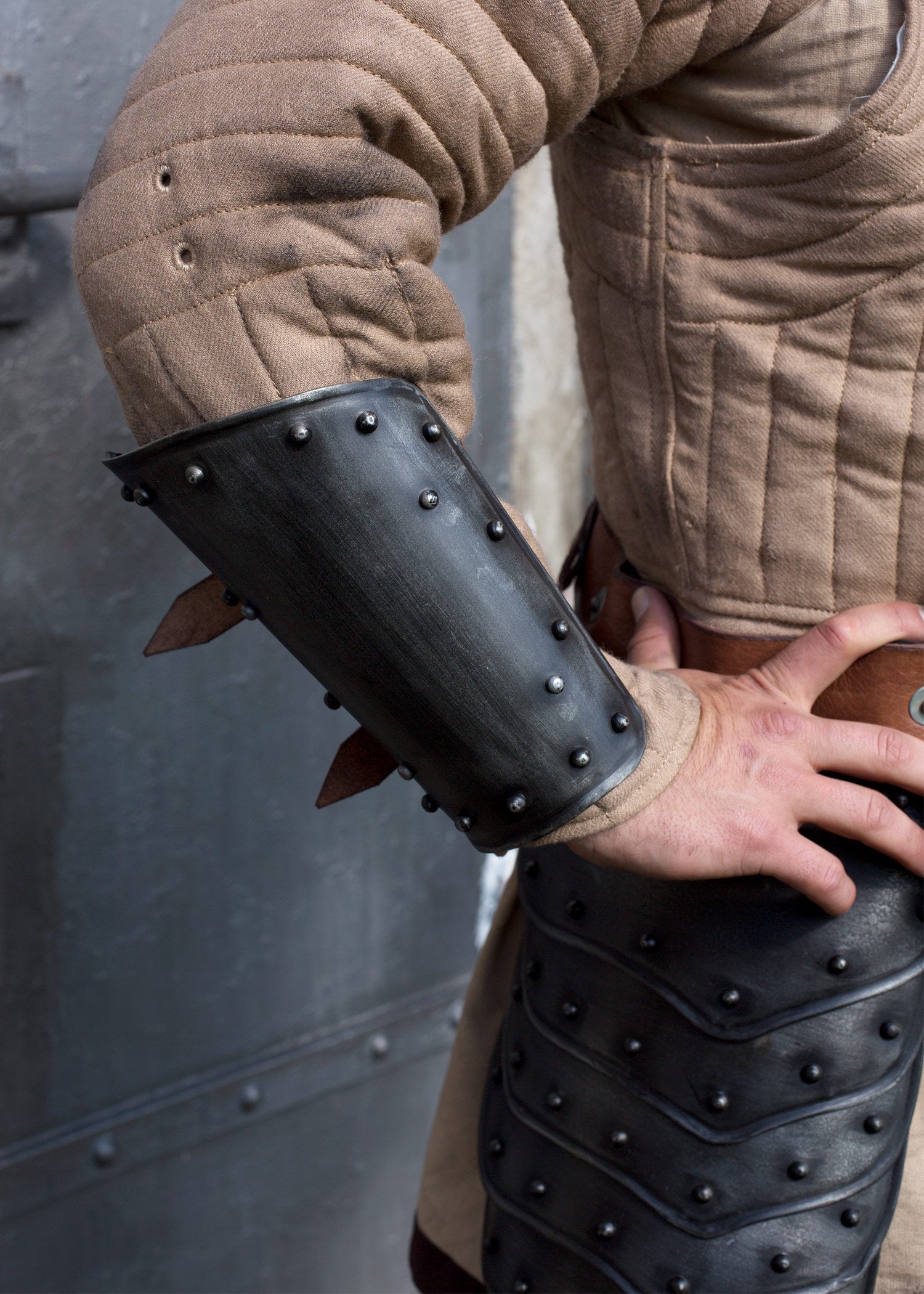 Imagen única de: Brazaletes Dark Warrior De Acero, Par