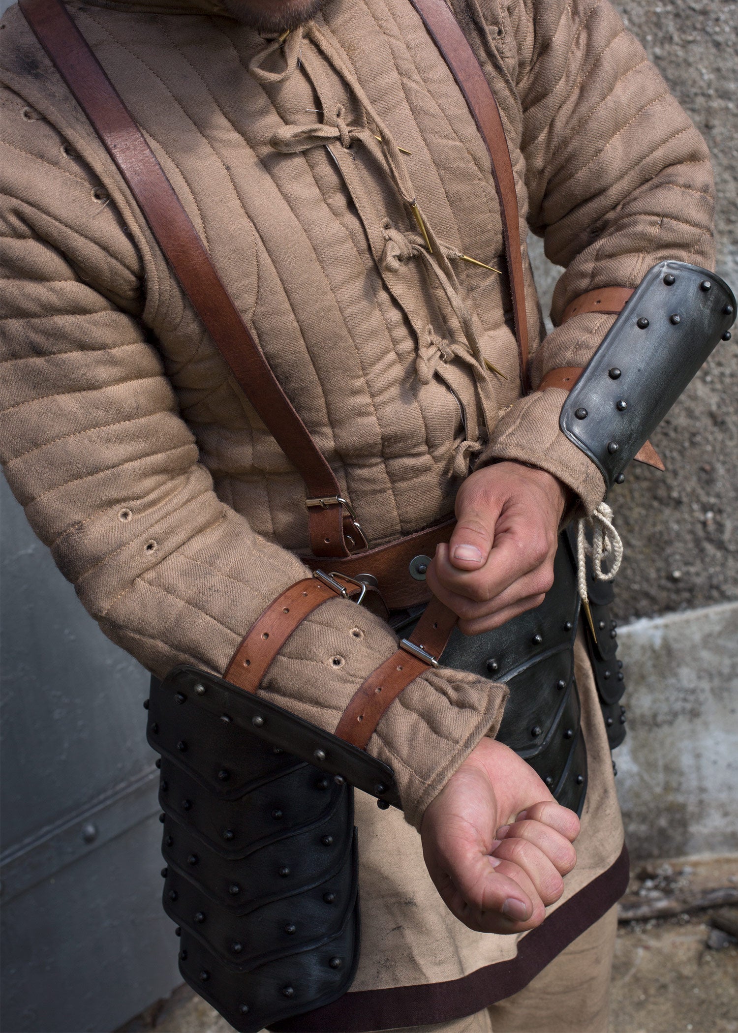 Imagen única de: Brazaletes Dark Warrior De Acero, Par