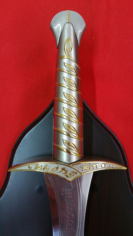 Imagen única de: Espada Dardo Con Expositor