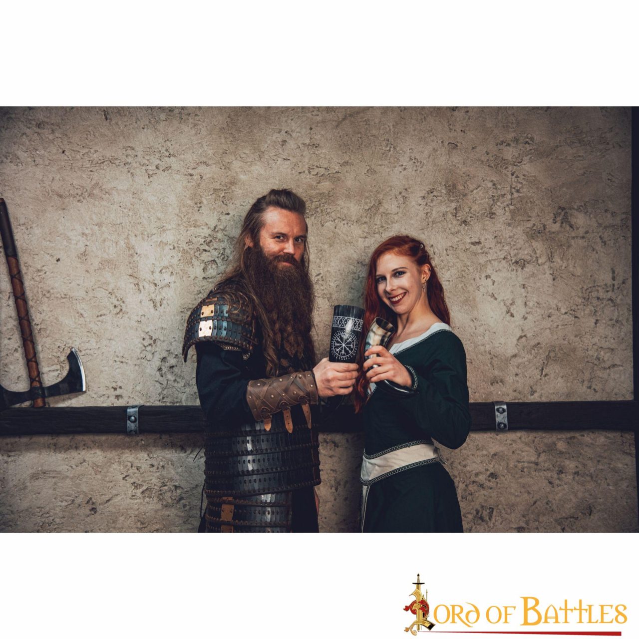 Imagen única de: El Cuerno para Beber Vegvisir 400 - 500 Ml Hecho a Mano con Auténtico Cuerno de Buey