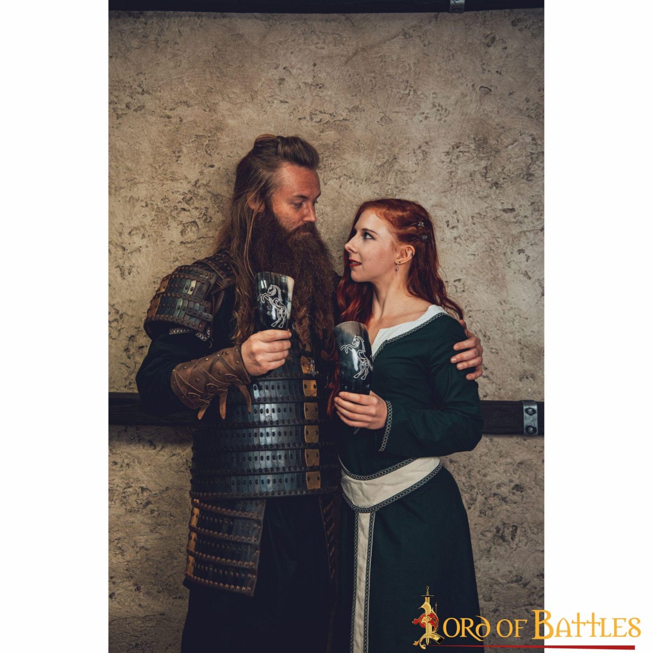 Imagen única de: Viking Drinking Horn 400 - 500 Ml Cuerno de Buey Auténtico Hecho a Mano