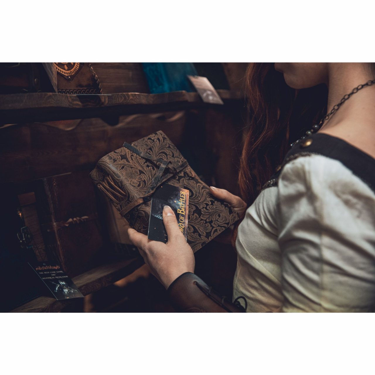 Imagen única de: Diario Medieval Diario Vintage de Cuero Hecho a Mano