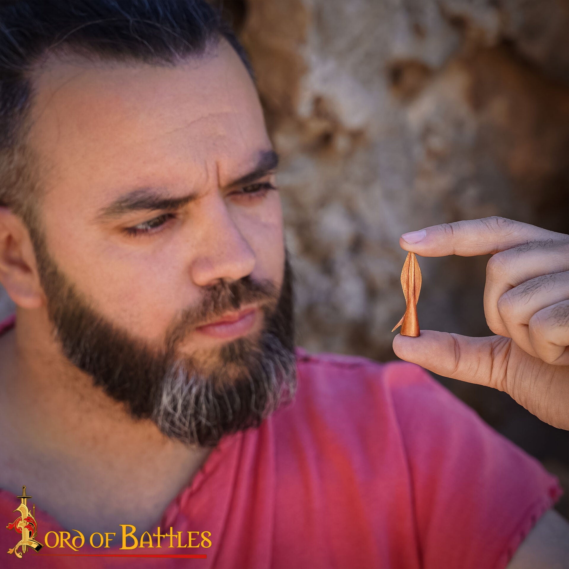 Imagen única de: Antigua Punta de Flecha de Bronce Fundido a la Cera Perdida de 4,5 Cm en Forma de Hoja Hueca