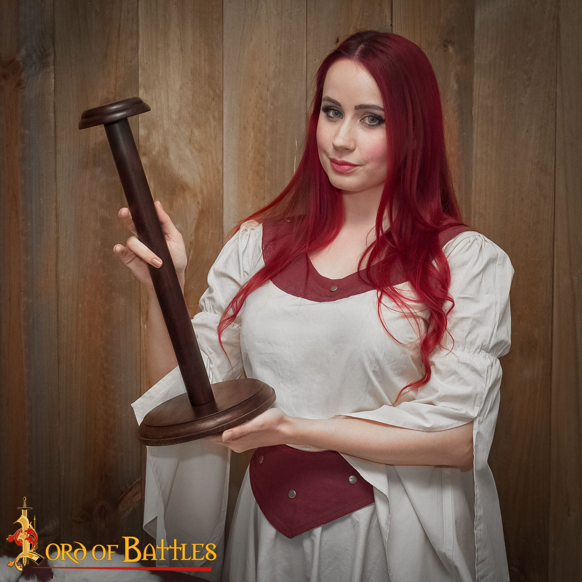 Imagen única de: Soporte de Madera Desmontable Hecho a Mano para Cascos con o sin Aventail