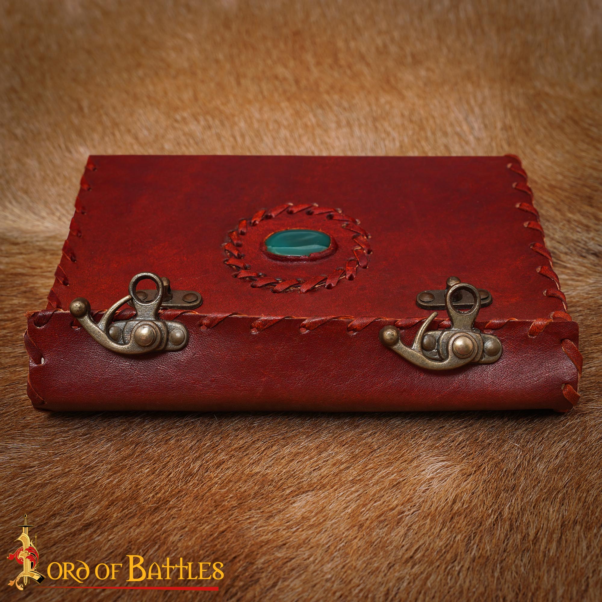 Imagen única de: Diario de Cuero Hecho a Mano con Incrustación de Piedra Verde y Doble Cierre de Latón - 6,2 X 4,7 Pulgadas