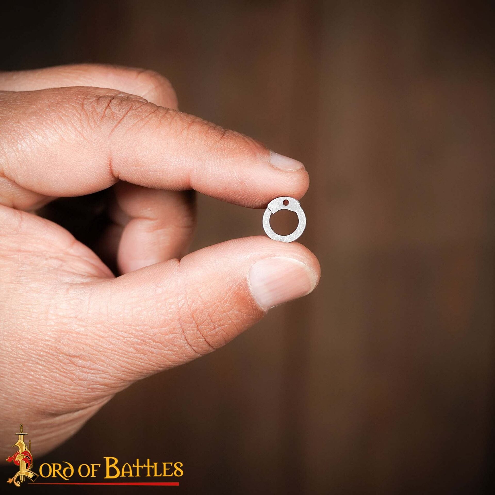 Imagen única de: Anillas Planas de Acero - Anillas Planas con Remaches en Forma de Cúpula de 6 Mm - Calibre 18, Acabado Natural - 1kgs - Ideal para Bricolaje y Reparaciones de Cota de Malla