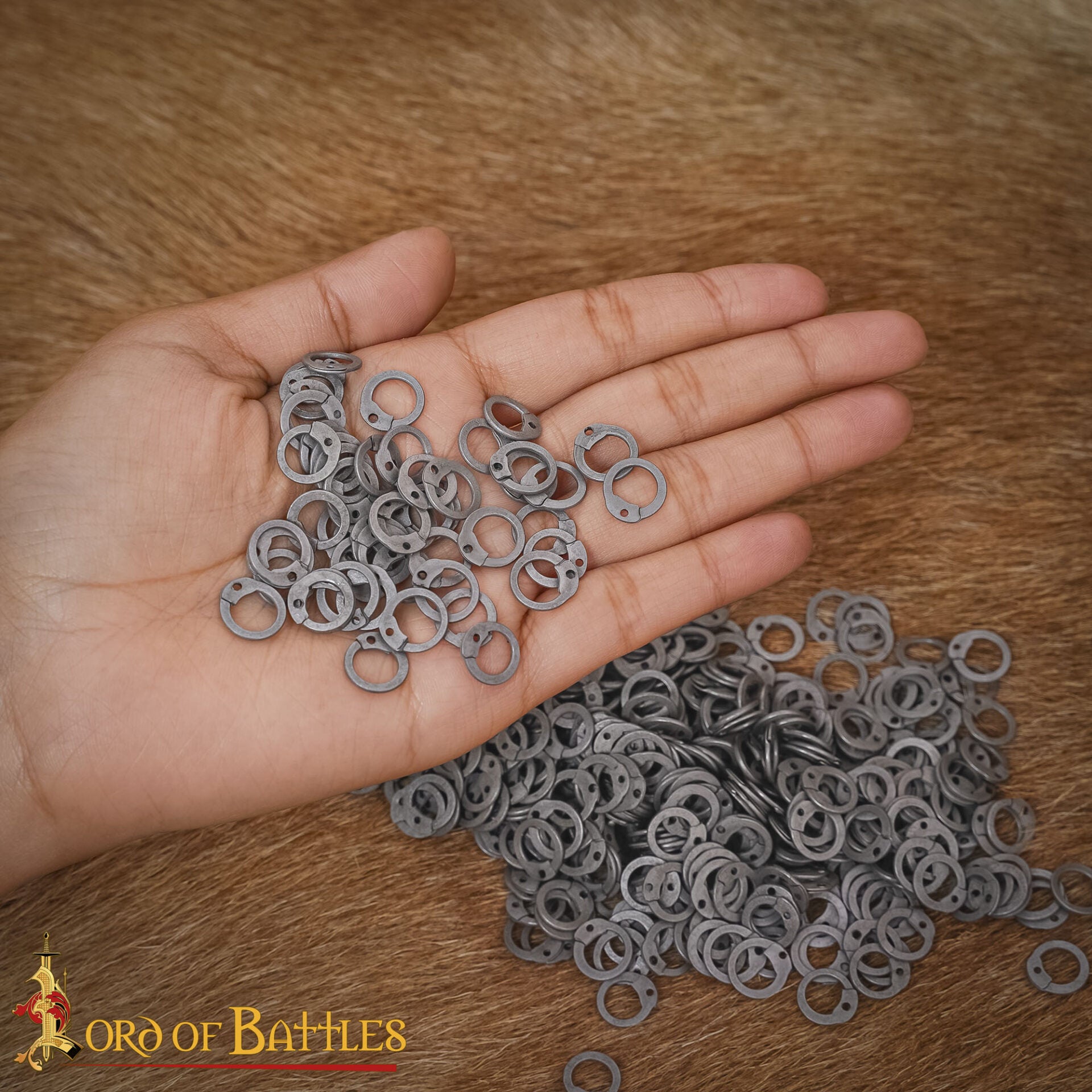 Imagen única de: Anillas Planas de Acero - Anilla Plana de 7mm - Calibre 18, Acabado Natural - 1kgs - Ideal para Reparaciones y Bricolaje de Cota de Malla