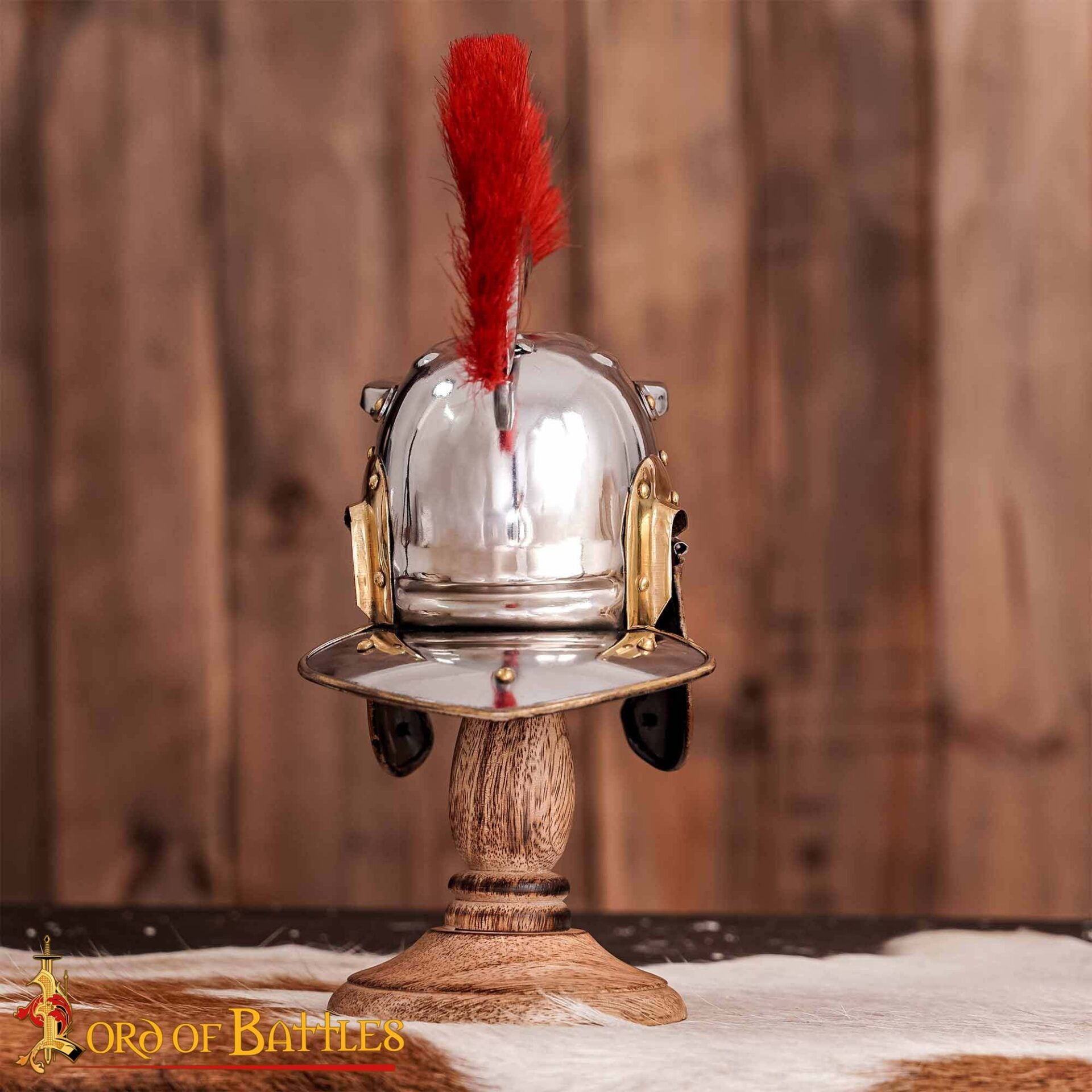 Imagen única de: Minicasco de Centurión Romano Decorativo con Penacho Rojo y Soporte de Madera
