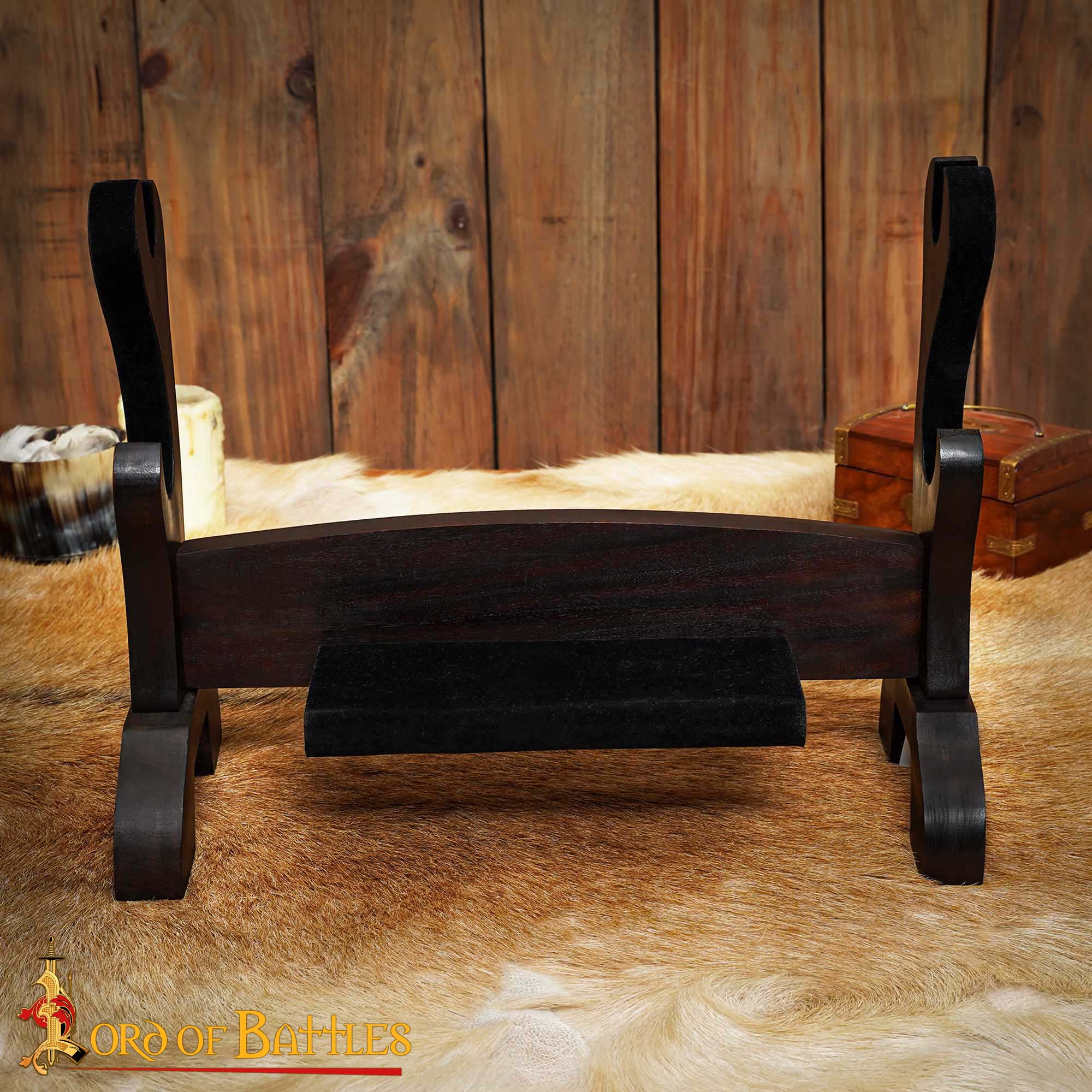 Imagen única de: Soporte para Hacha/espada de Dos Niveles Hecho a Mano en Auténtica Madera Dura