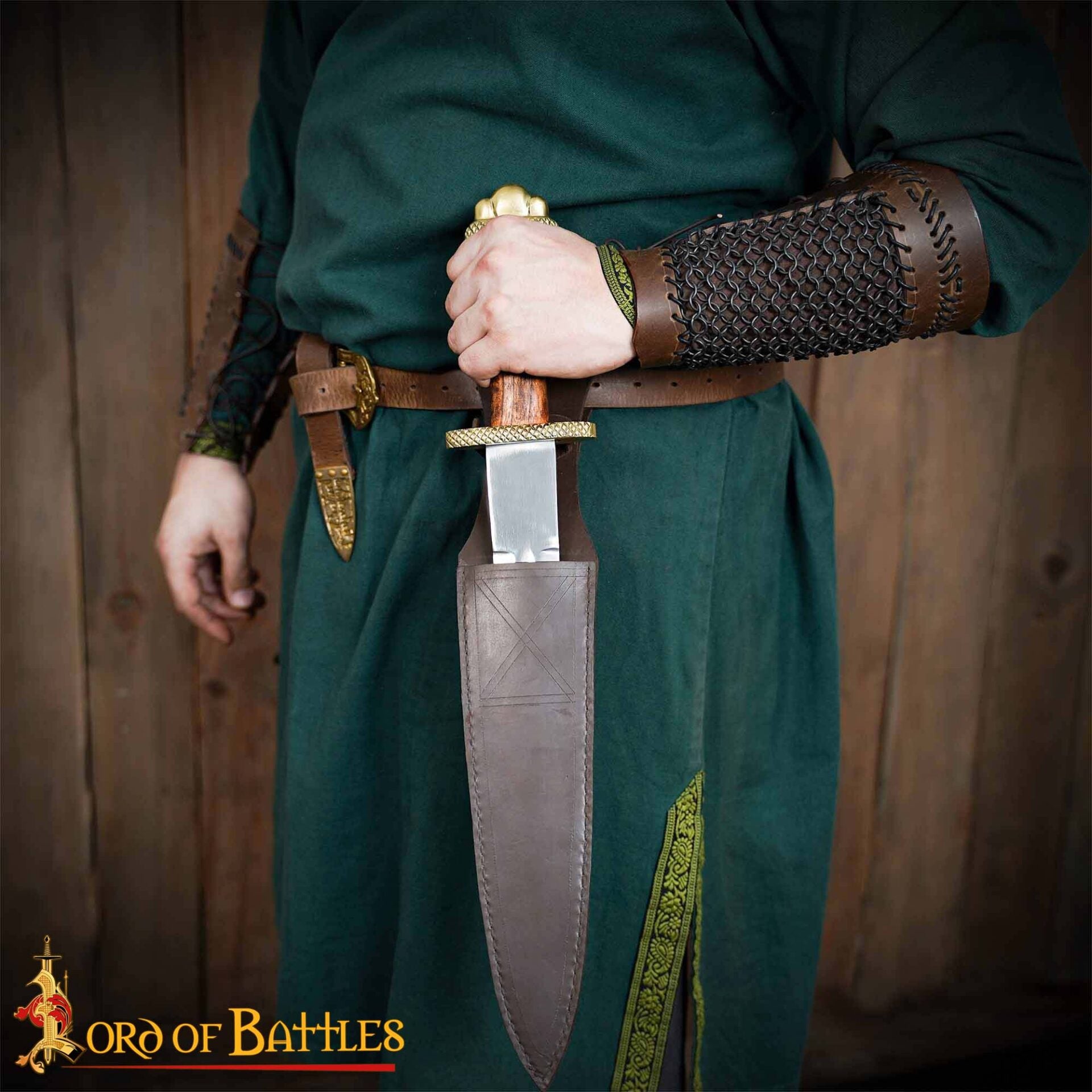 Imagen única de: Daga Vikinga con Penacho Trilobulado de Latón Macizo Puro