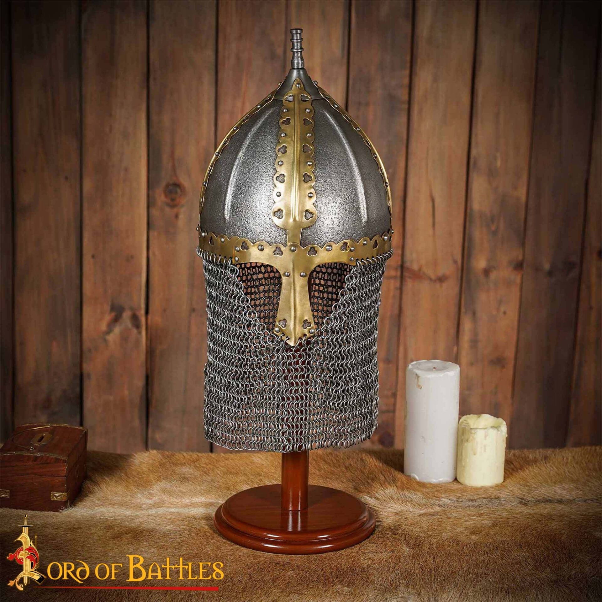 Imagen única de: Soporte para Casco Medieval de Madera - Acabado Nogal, Base Redonda