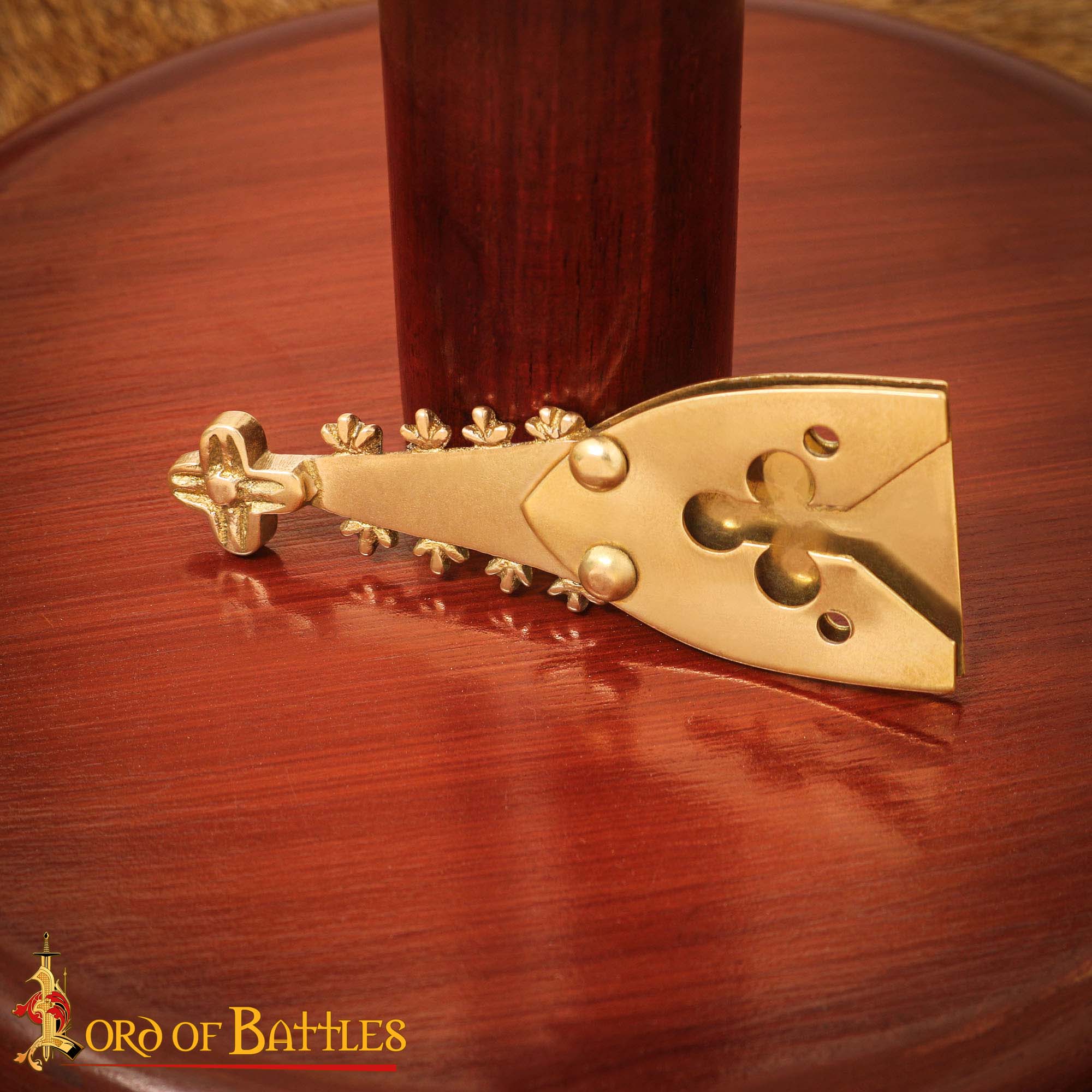 Chape de Cinturón de Latón Renacentista con Motivo Trébol - Guarnición Medieval para Cinturón - Imagen 7