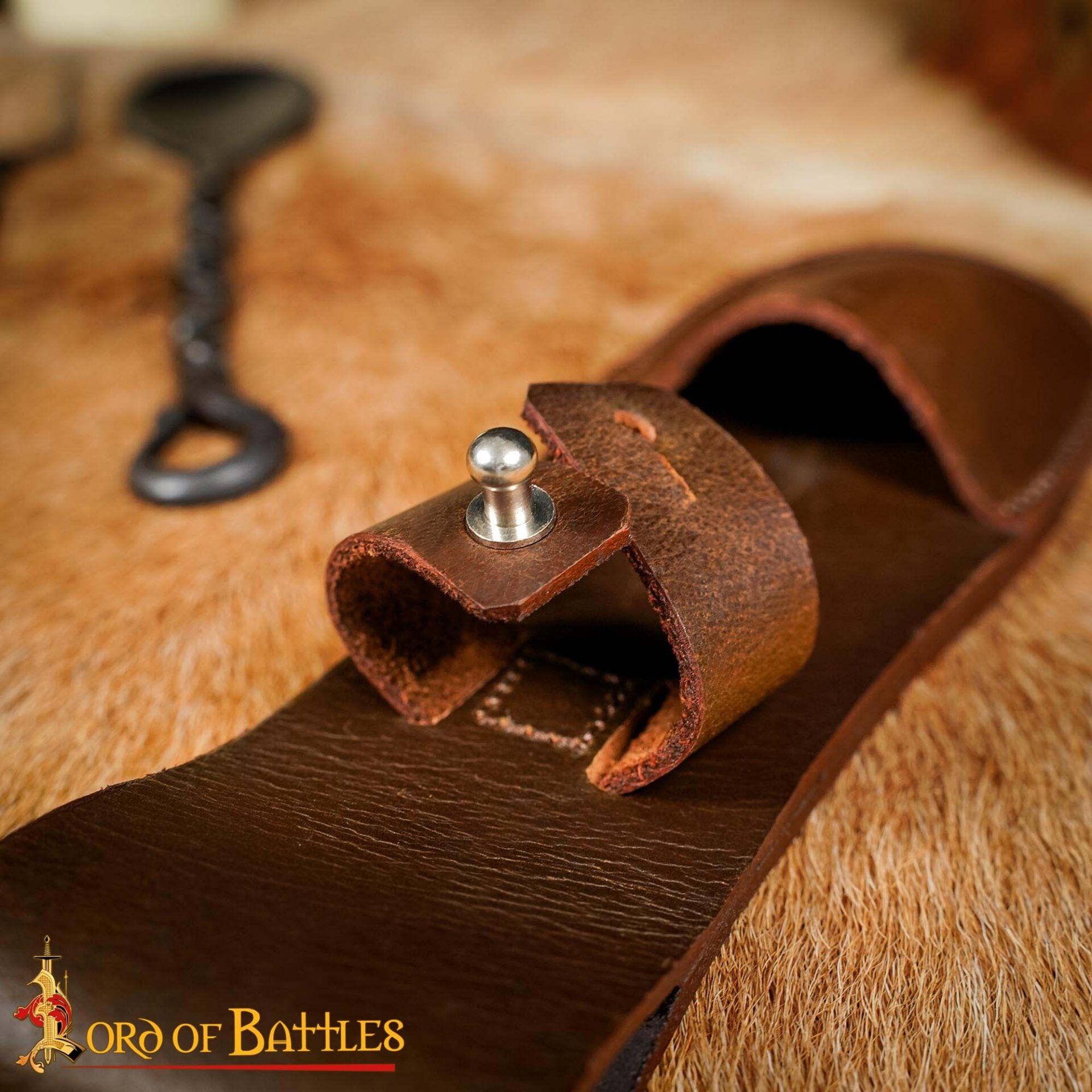 Cubiertos Rústicos de Hierro Forjado a Mano con Mangos Retorcidos y Funda de Cuero - Imagen 7