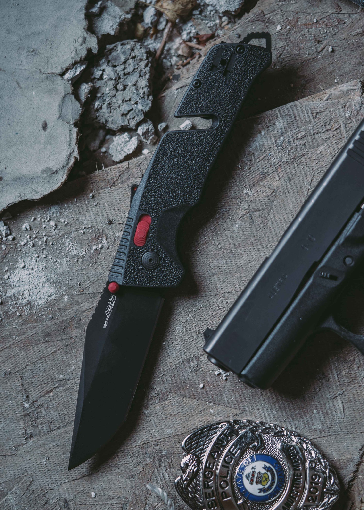 Imagen única de: Navaja Trident At - Negra Y Roja - Tanto, Sog