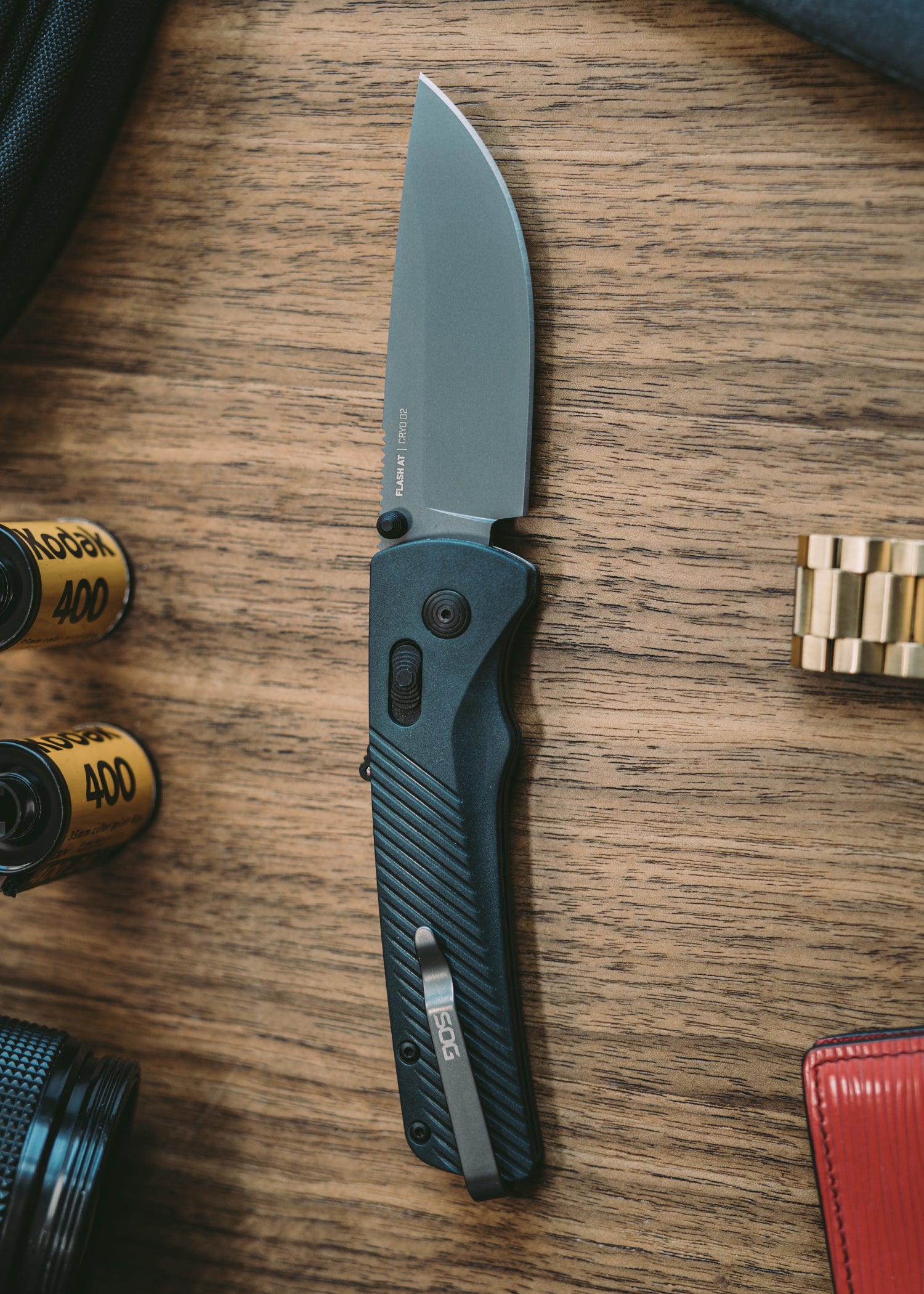 Imagen única de: Navaja Flash At - Gris Urbano, Sog